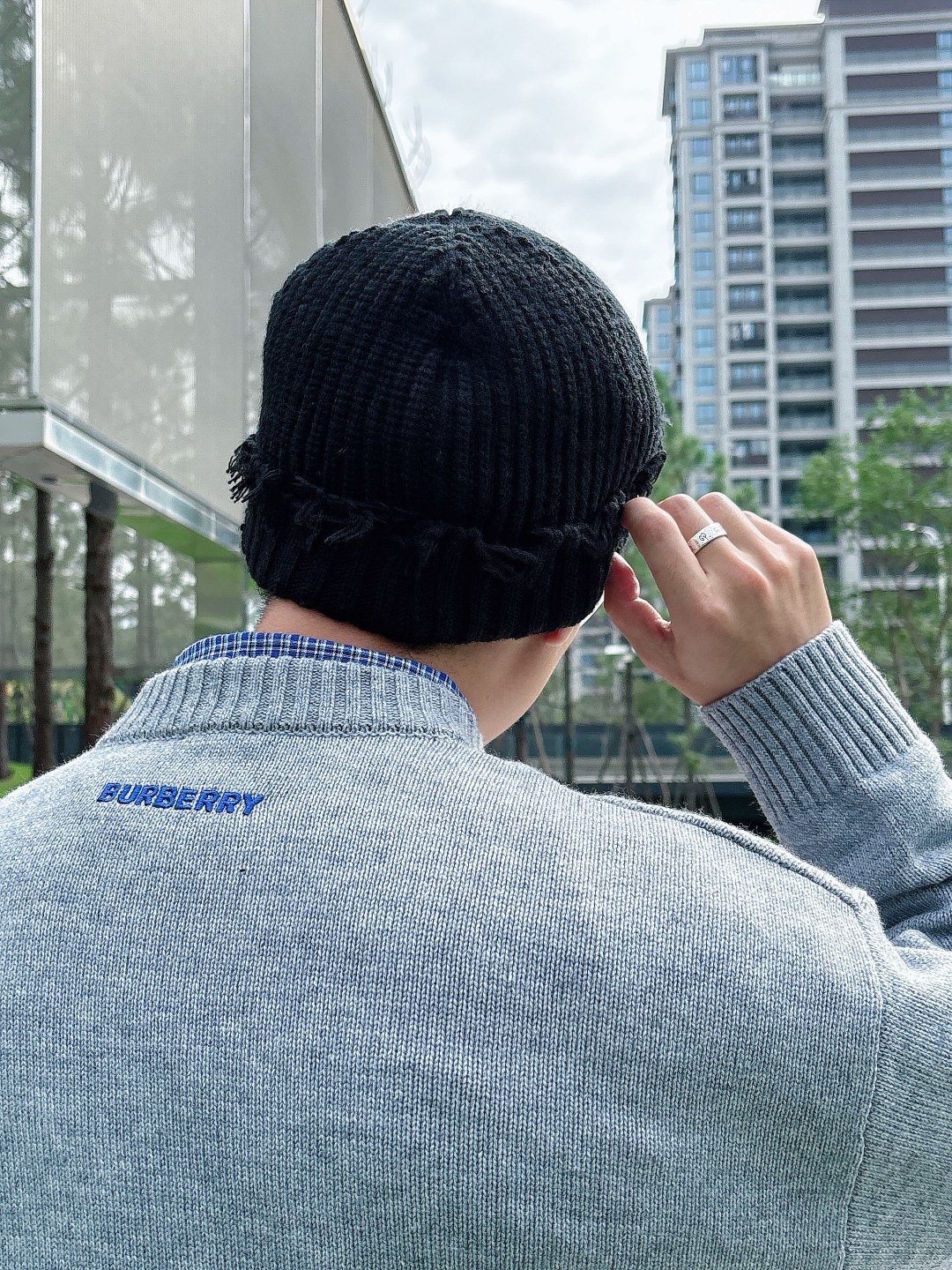 巴宝莉💥独家专供新品时尚休闲毛衣 进口原版科技面料，柔软舒适，上身舒适透气，亲肤不扎人，独特混搭设计风格