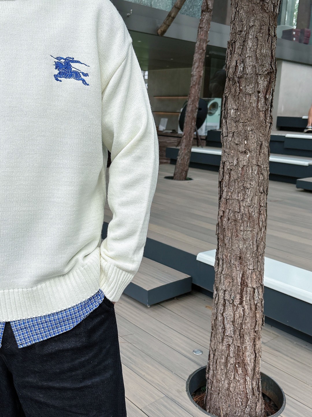 巴宝莉💥独家专供新品时尚休闲毛衣 进口原版科技面料，柔软舒适，上身舒适透气，亲肤不扎人，独特混搭设计风格