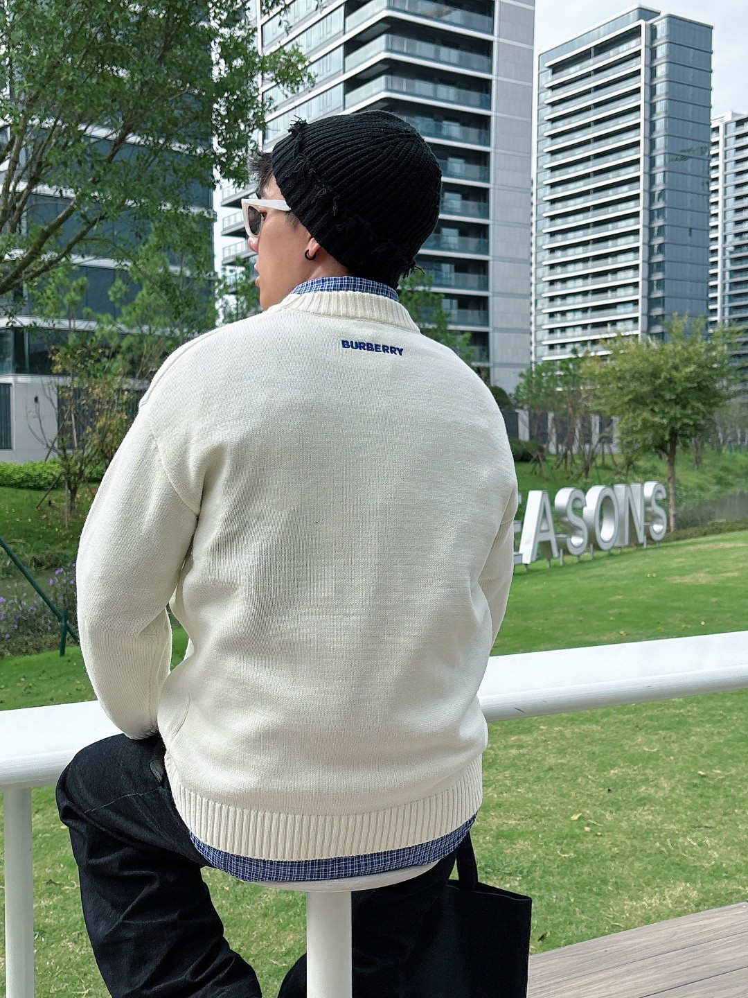 巴宝莉💥独家专供新品时尚休闲毛衣 进口原版科技面料，柔软舒适，上身舒适透气，亲肤不扎人，独特混搭设计风格