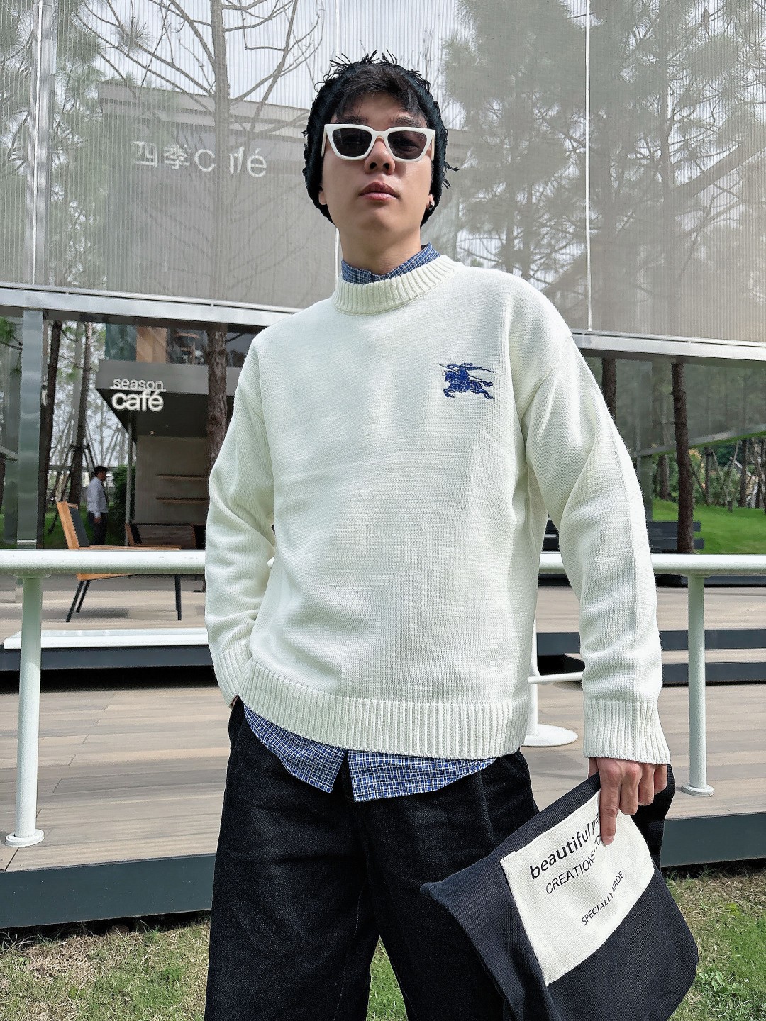 巴宝莉💥独家专供新品时尚休闲毛衣 进口原版科技面料，柔软舒适，上身舒适透气，亲肤不扎人，独特混搭设计风格