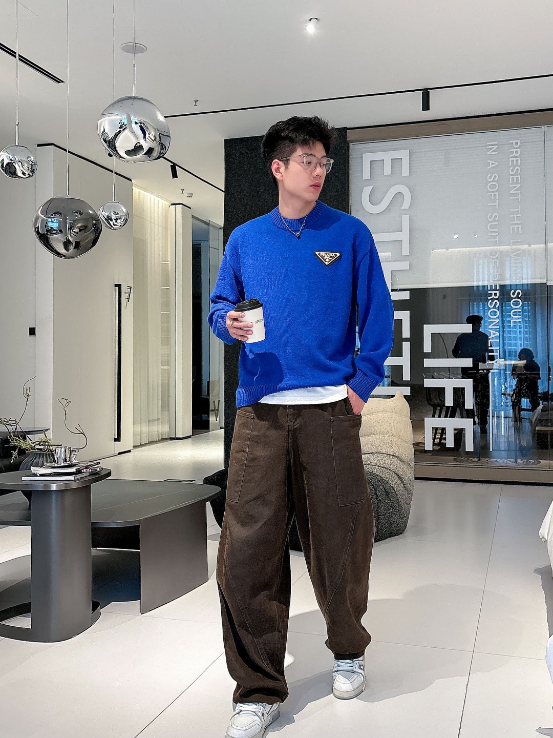 普拉达💥独家专供新品时尚休闲毛衣 进口原版科技面料，柔软舒适，上身舒适透气，亲肤不扎人，独特混搭设计风格