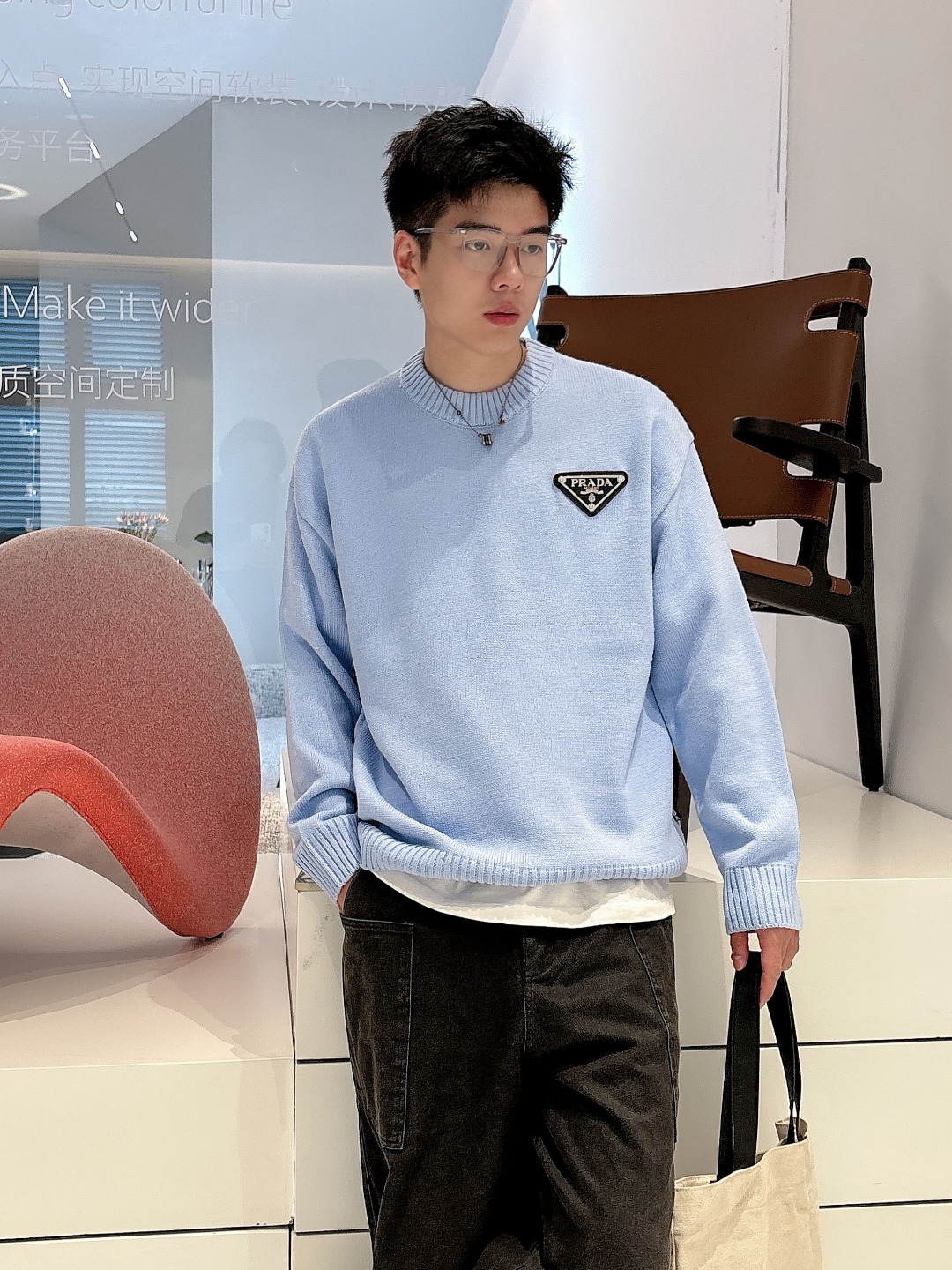 普拉达💥独家专供新品时尚休闲毛衣 进口原版科技面料，柔软舒适，上身舒适透气，亲肤不扎人，独特混搭设计风格