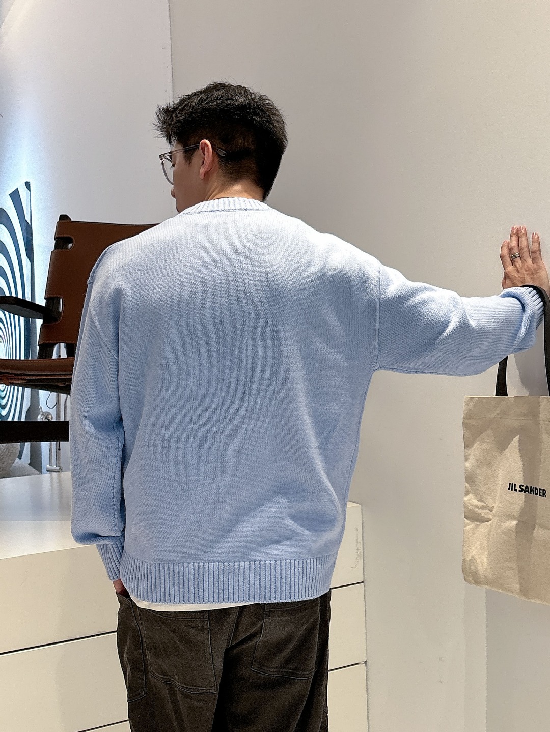 普拉达💥独家专供新品时尚休闲毛衣 进口原版科技面料，柔软舒适，上身舒适透气，亲肤不扎人，独特混搭设计风格