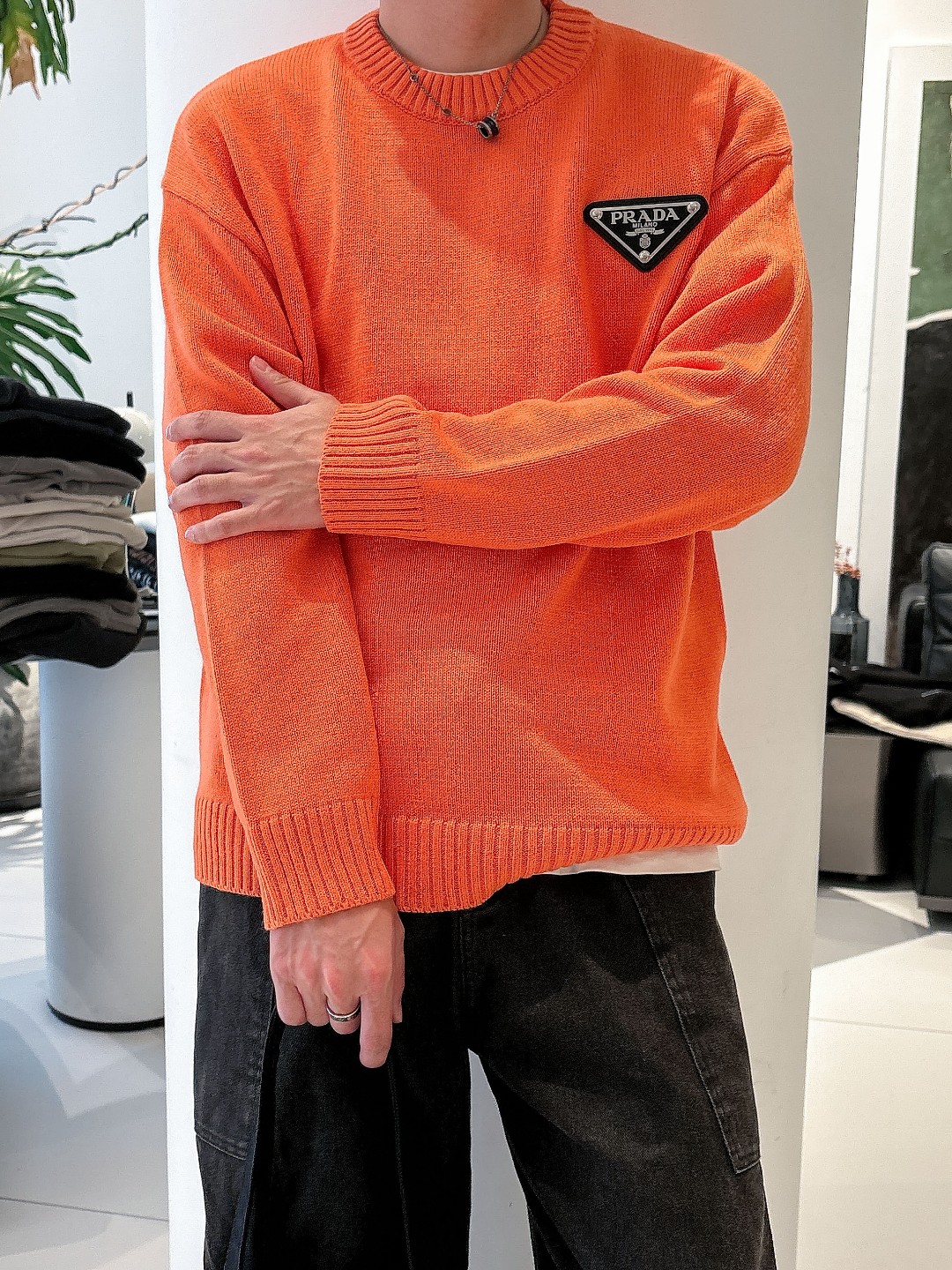 普拉达💥独家专供新品时尚休闲毛衣 进口原版科技面料，柔软舒适，上身舒适透气，亲肤不扎人，独特混搭设计风格