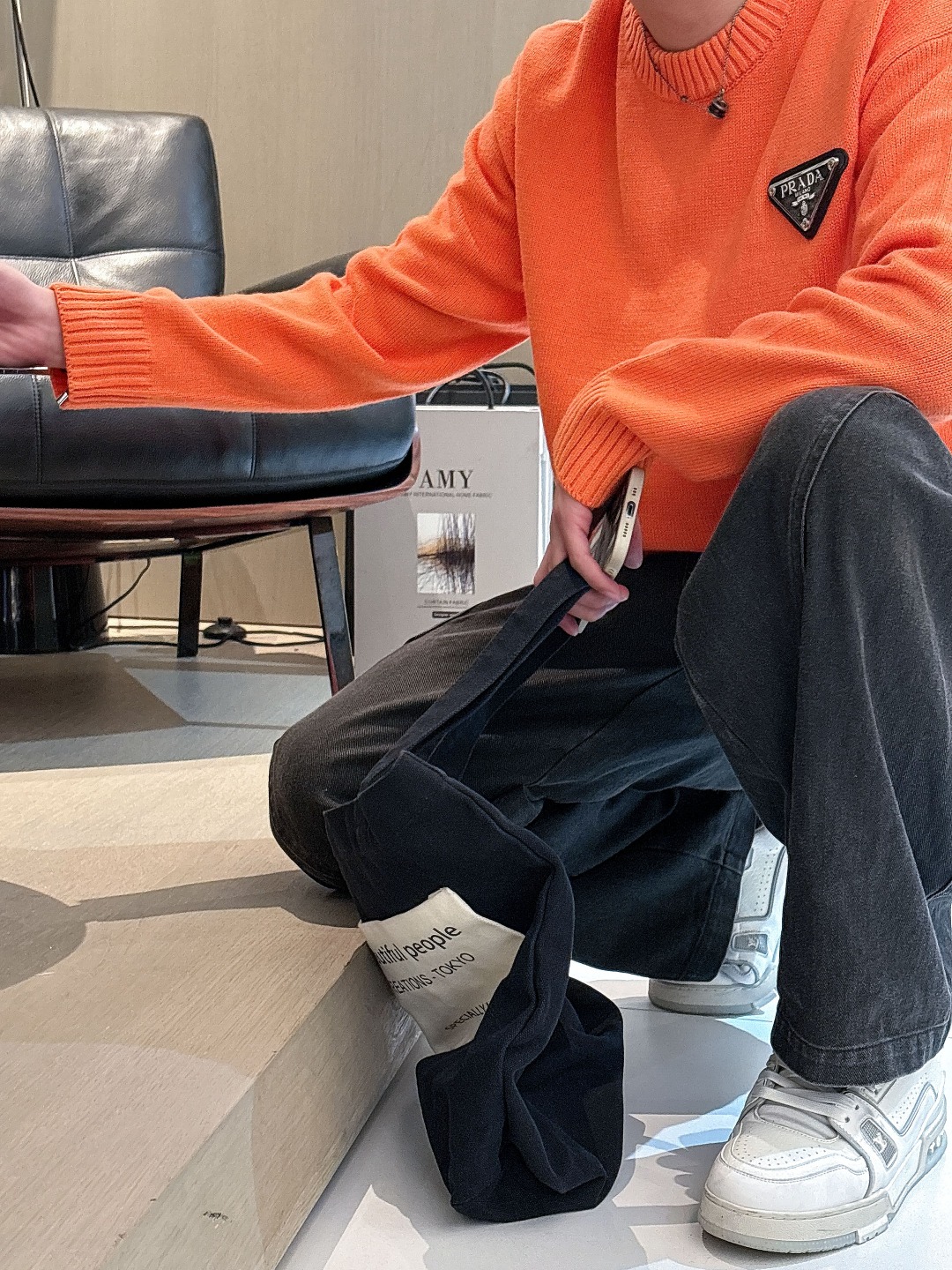 普拉达💥独家专供新品时尚休闲毛衣 进口原版科技面料，柔软舒适，上身舒适透气，亲肤不扎人，独特混搭设计风格