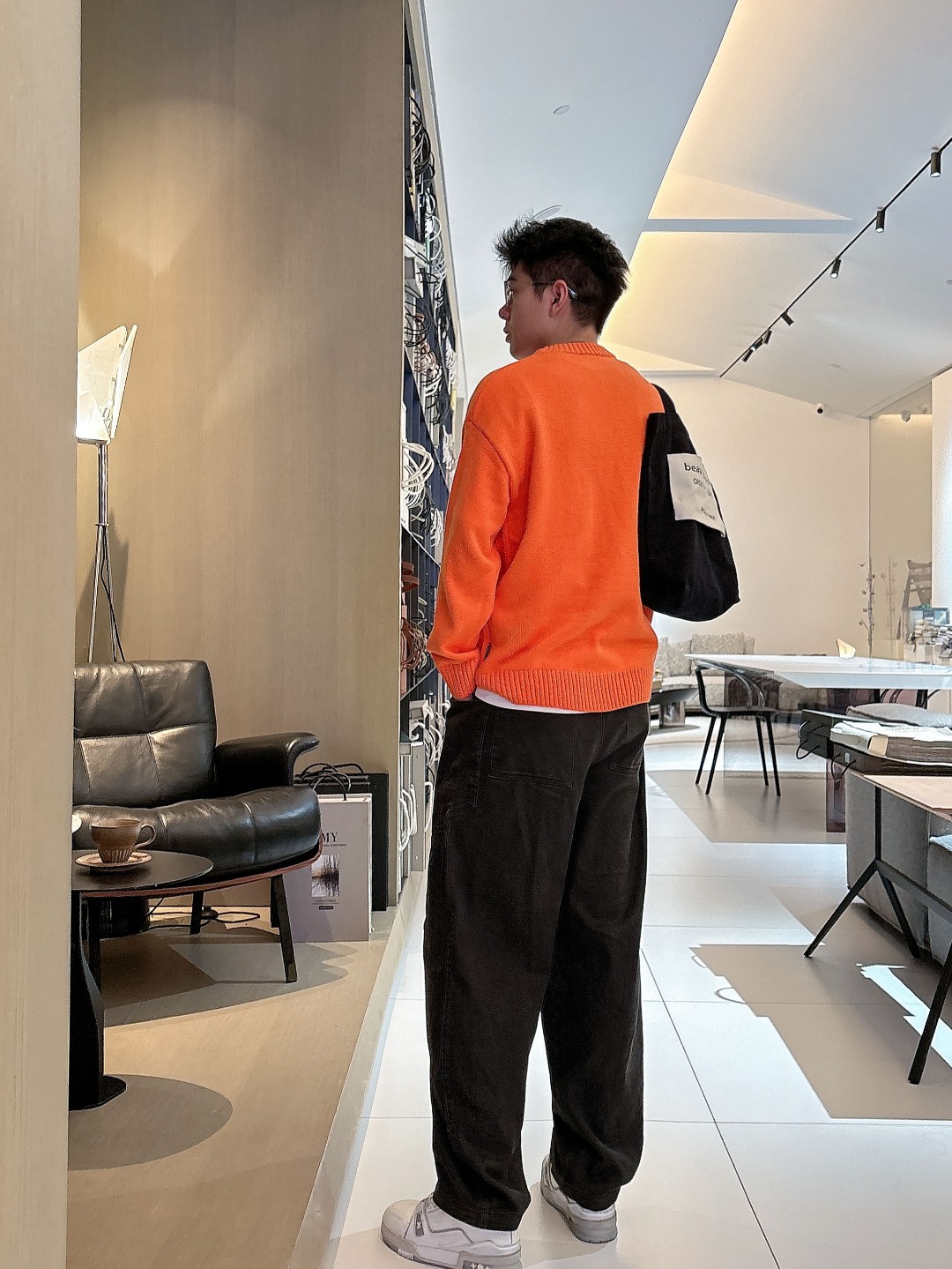 普拉达💥独家专供新品时尚休闲毛衣 进口原版科技面料，柔软舒适，上身舒适透气，亲肤不扎人，独特混搭设计风格