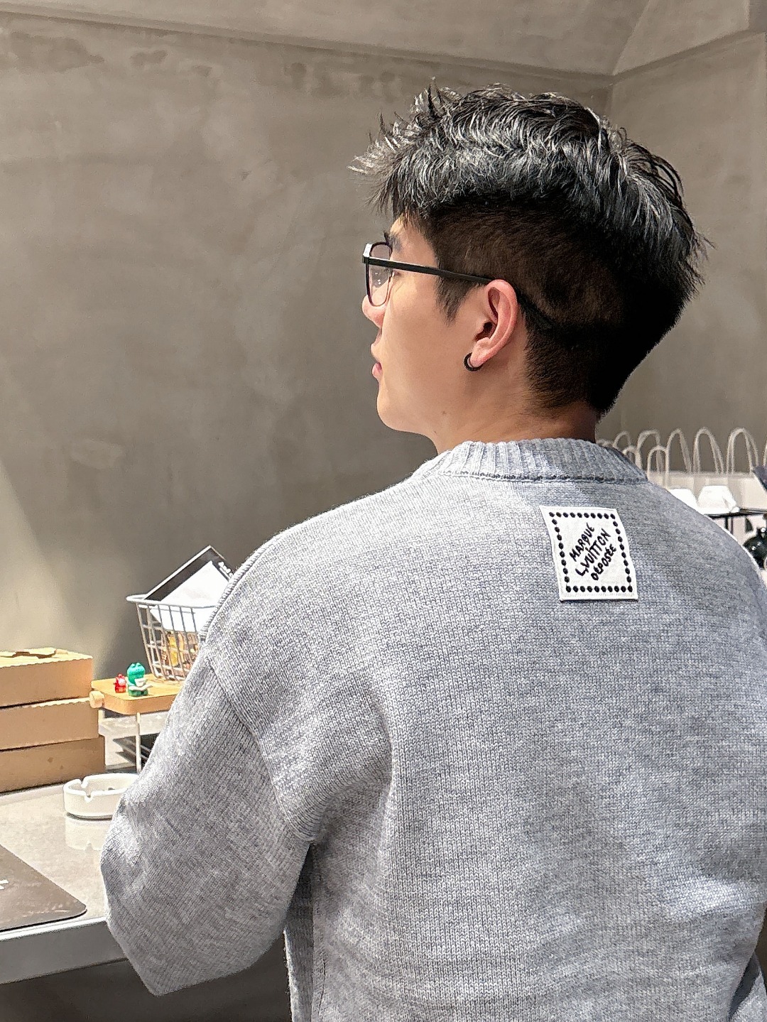 Lv💥独家专供新品时尚休闲毛衣 进口原版科技面料，柔软舒适，上身舒适透气，亲肤不扎人，独特混搭设计风格，