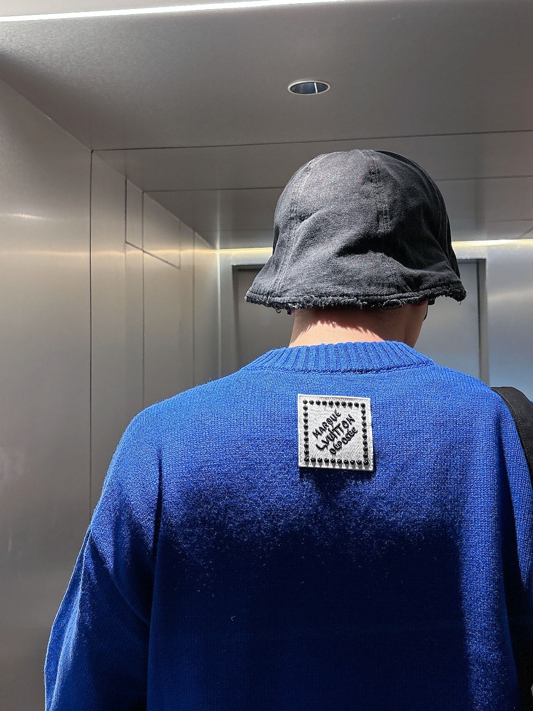 Lv💥独家专供新品时尚休闲毛衣 进口原版科技面料，柔软舒适，上身舒适透气，亲肤不扎人，独特混搭设计风格，