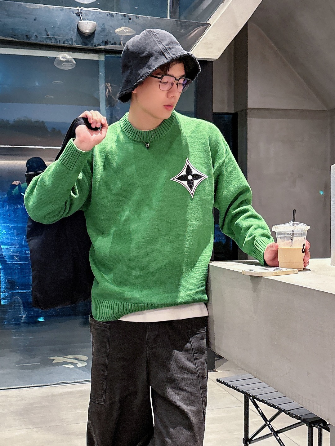 Lv💥独家专供新品时尚休闲毛衣 进口原版科技面料，柔软舒适，上身舒适透气，亲肤不扎人，独特混搭设计风格，