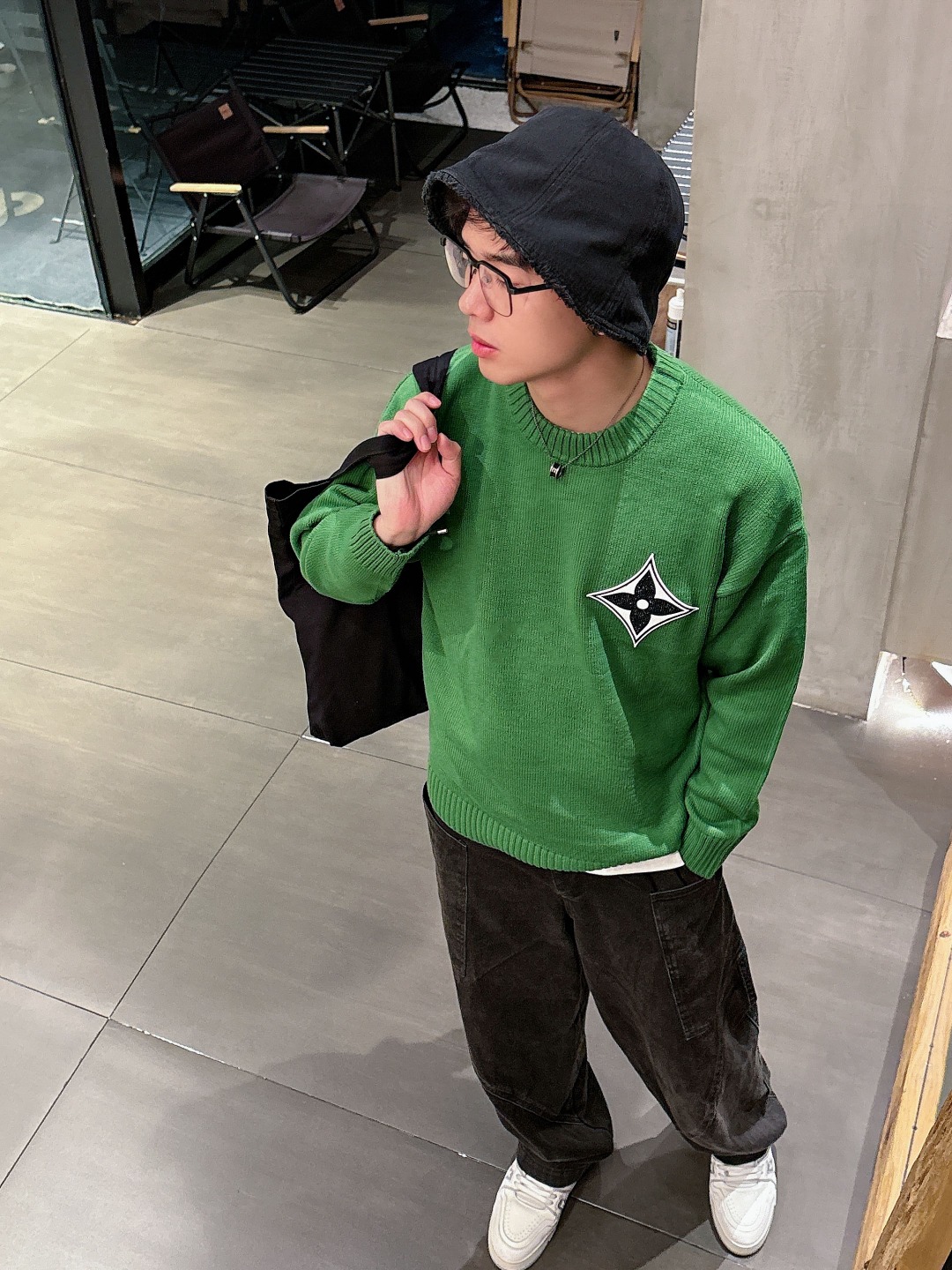 Lv💥独家专供新品时尚休闲毛衣 进口原版科技面料，柔软舒适，上身舒适透气，亲肤不扎人，独特混搭设计风格，