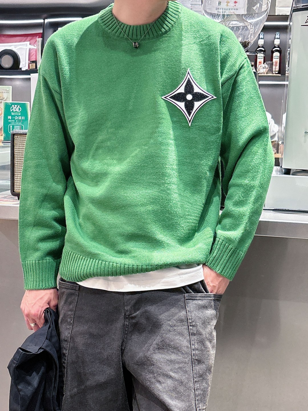 Lv💥独家专供新品时尚休闲毛衣 进口原版科技面料，柔软舒适，上身舒适透气，亲肤不扎人，独特混搭设计风格，