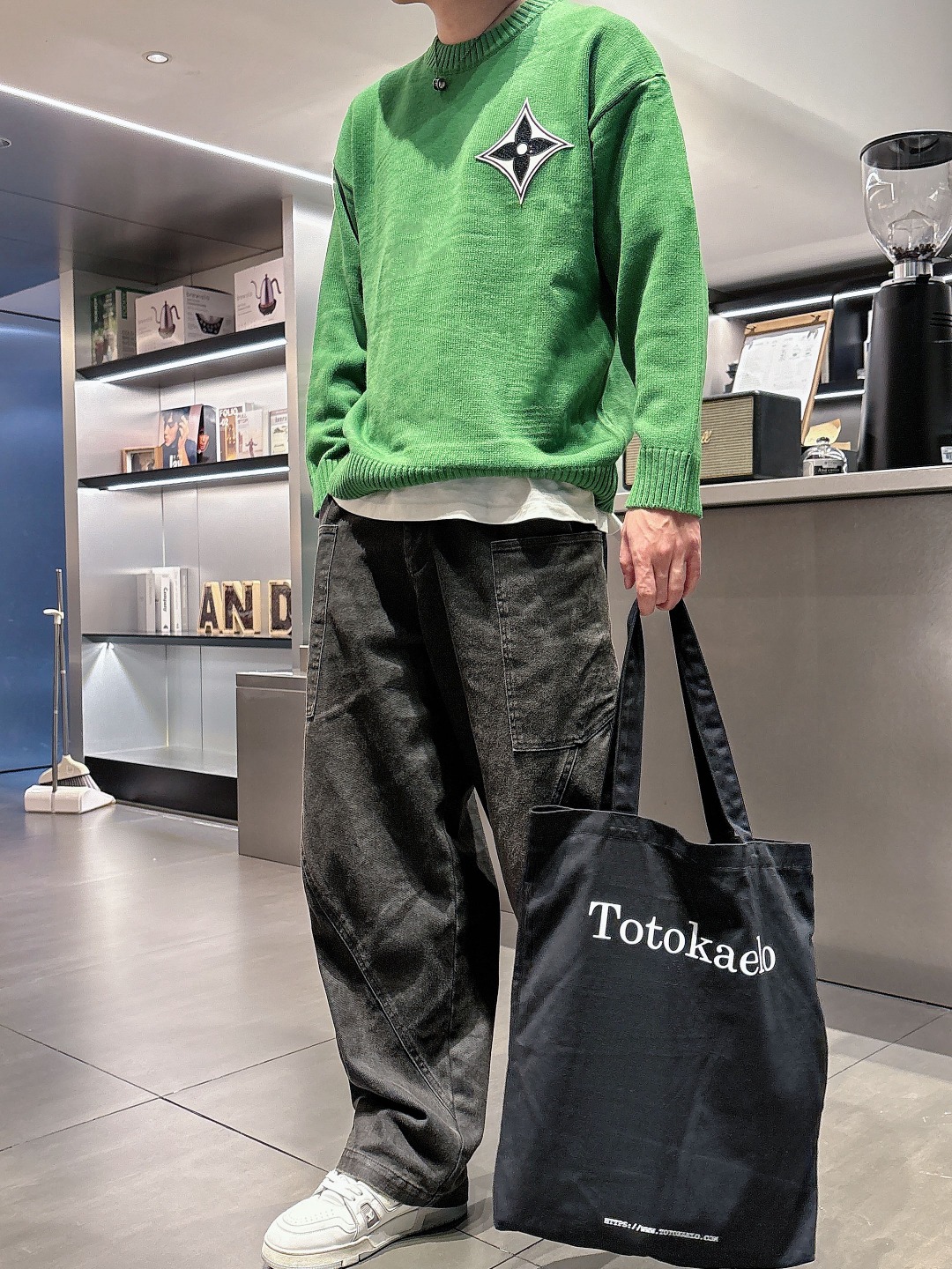 Lv💥独家专供新品时尚休闲毛衣 进口原版科技面料，柔软舒适，上身舒适透气，亲肤不扎人，独特混搭设计风格，