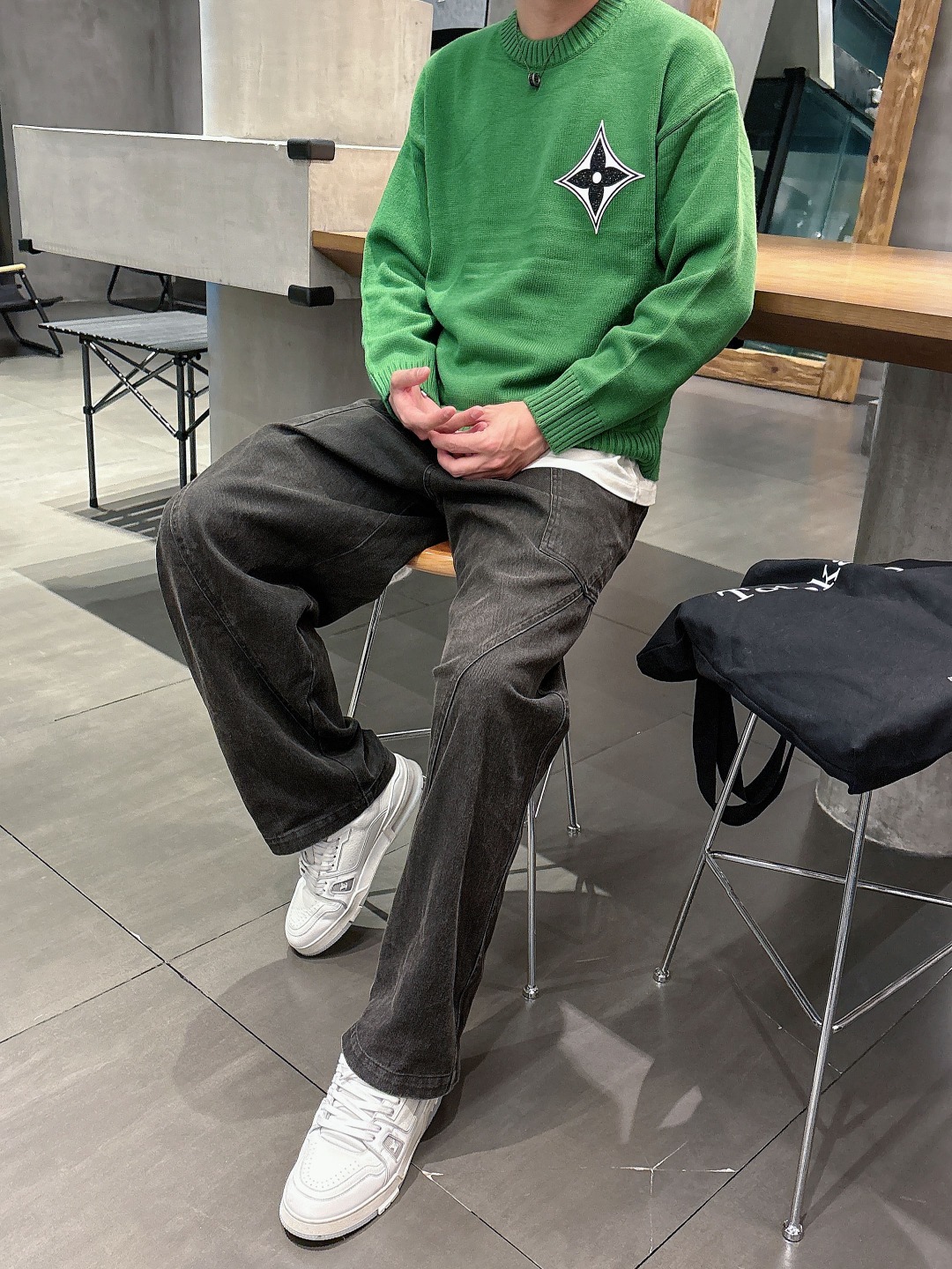 Lv💥独家专供新品时尚休闲毛衣 进口原版科技面料，柔软舒适，上身舒适透气，亲肤不扎人，独特混搭设计风格，