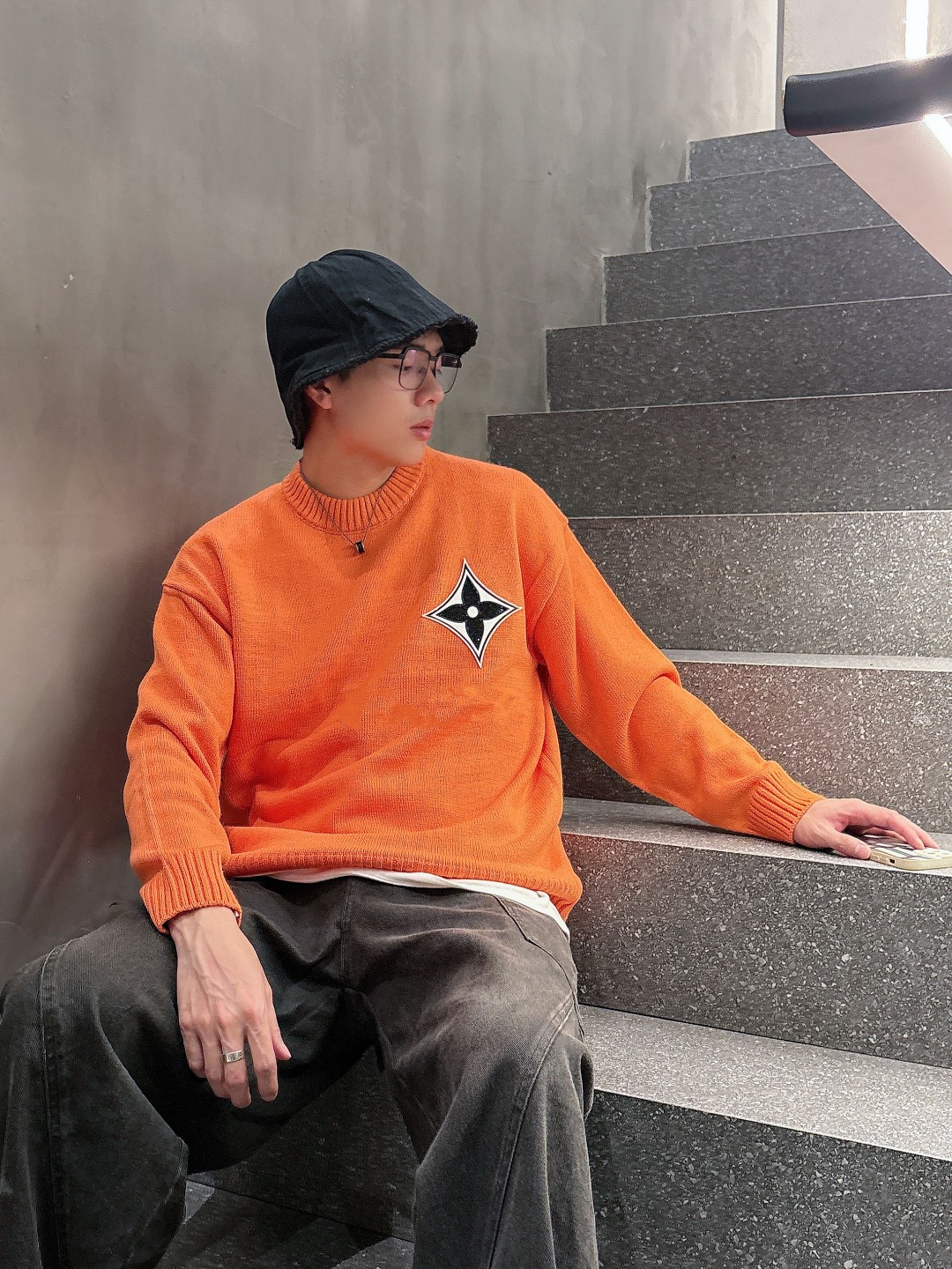 Lv💥独家专供新品时尚休闲毛衣 进口原版科技面料，柔软舒适，上身舒适透气，亲肤不扎人，独特混搭设计风格，