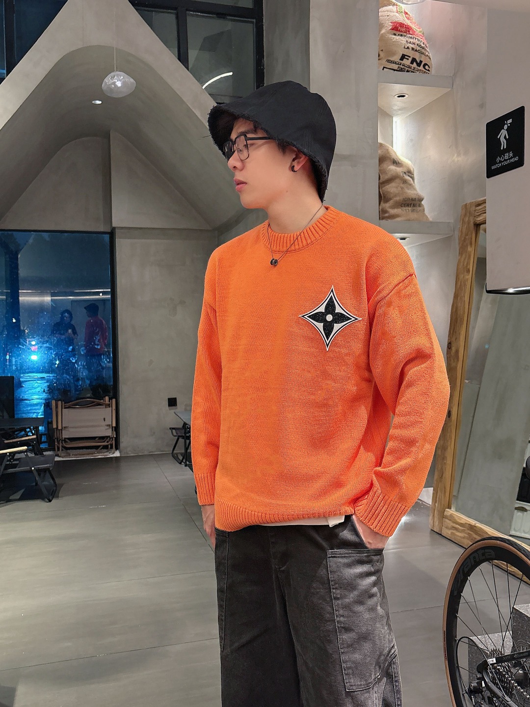 Lv💥独家专供新品时尚休闲毛衣 进口原版科技面料，柔软舒适，上身舒适透气，亲肤不扎人，独特混搭设计风格，