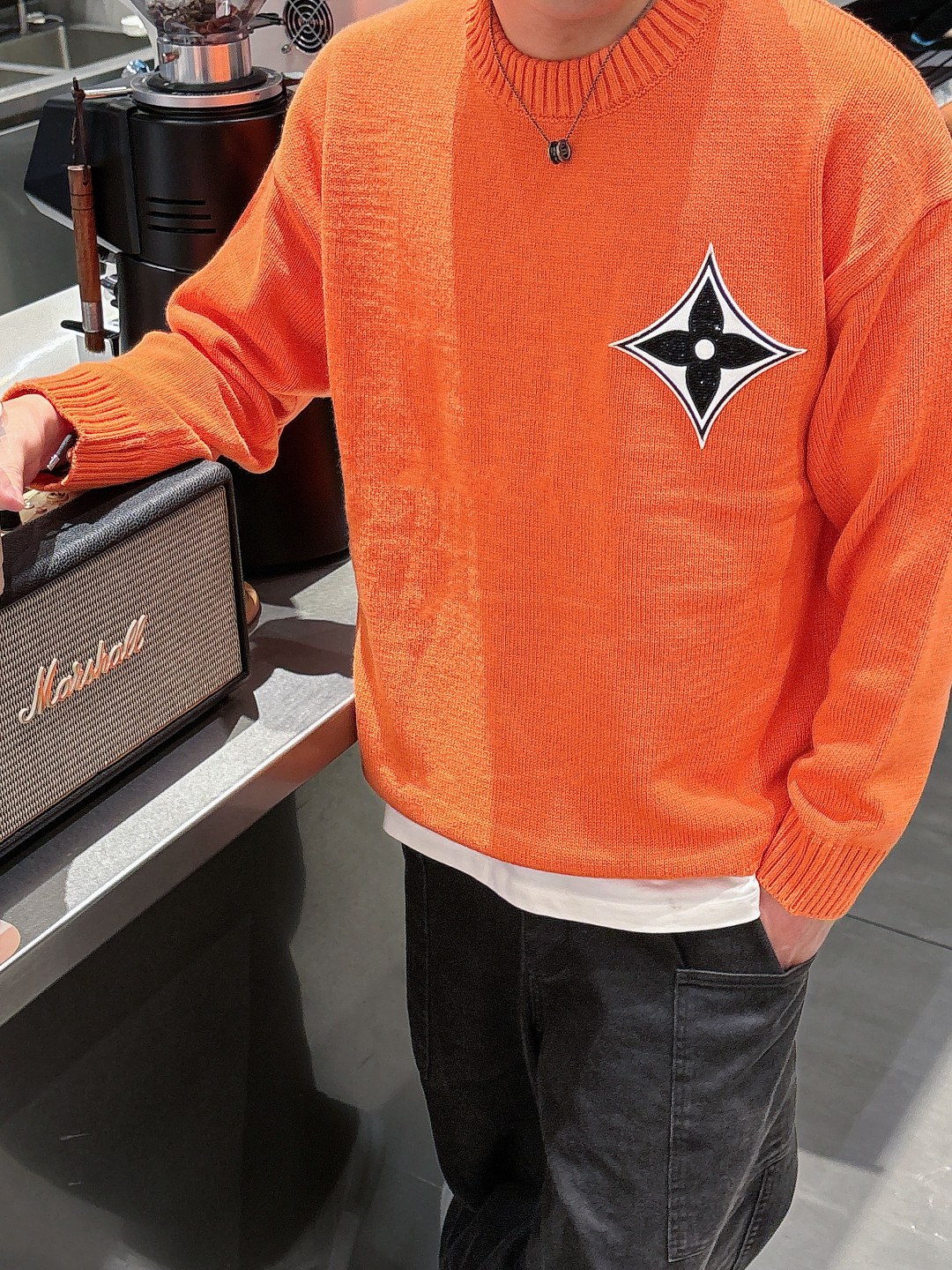 Lv💥独家专供新品时尚休闲毛衣 进口原版科技面料，柔软舒适，上身舒适透气，亲肤不扎人，独特混搭设计风格，