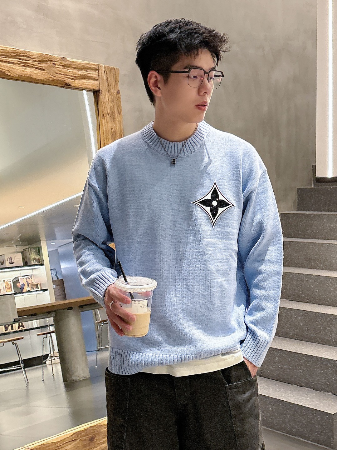 Lv💥独家专供新品时尚休闲毛衣 进口原版科技面料，柔软舒适，上身舒适透气，亲肤不扎人，独特混搭设计风格，