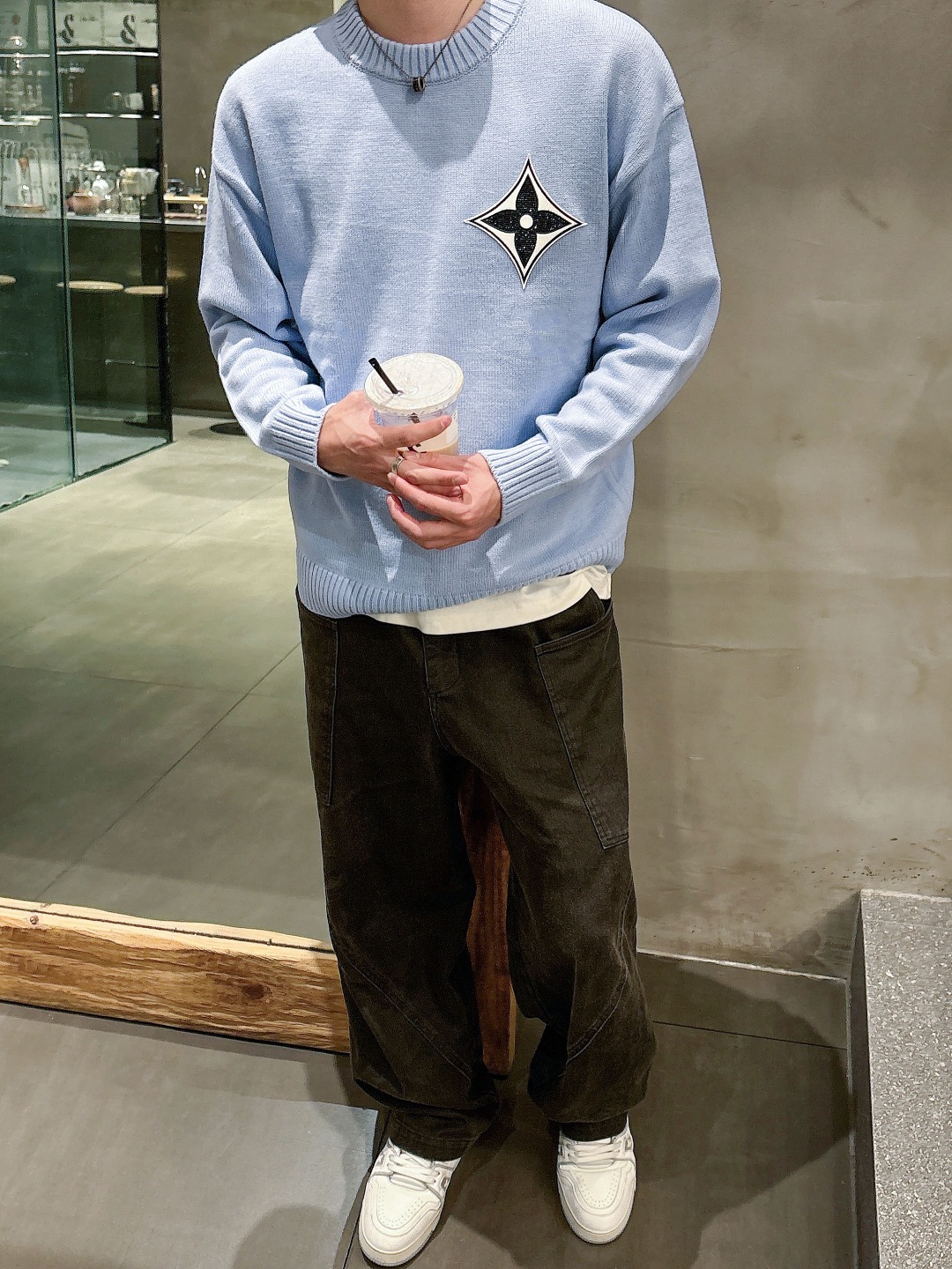 Lv💥独家专供新品时尚休闲毛衣 进口原版科技面料，柔软舒适，上身舒适透气，亲肤不扎人，独特混搭设计风格，