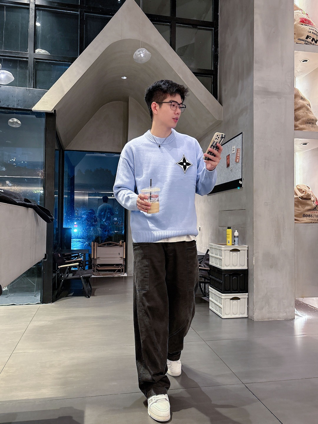 Lv💥独家专供新品时尚休闲毛衣 进口原版科技面料，柔软舒适，上身舒适透气，亲肤不扎人，独特混搭设计风格，