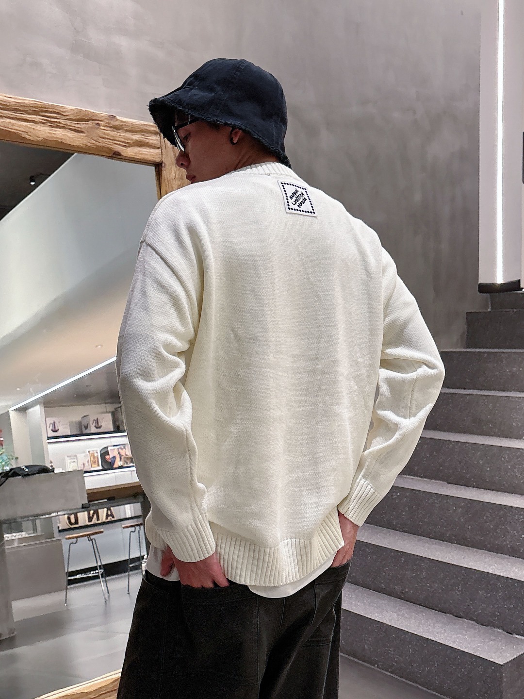 Lv💥独家专供新品时尚休闲毛衣 进口原版科技面料，柔软舒适，上身舒适透气，亲肤不扎人，独特混搭设计风格，