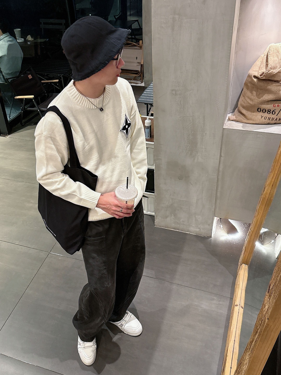 Lv💥独家专供新品时尚休闲毛衣 进口原版科技面料，柔软舒适，上身舒适透气，亲肤不扎人，独特混搭设计风格，