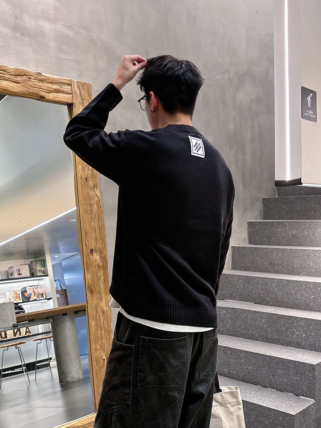 Lv💥独家专供新品时尚休闲毛衣 进口原版科技面料，柔软舒适，上身舒适透气，亲肤不扎人，独特混搭设计风格，