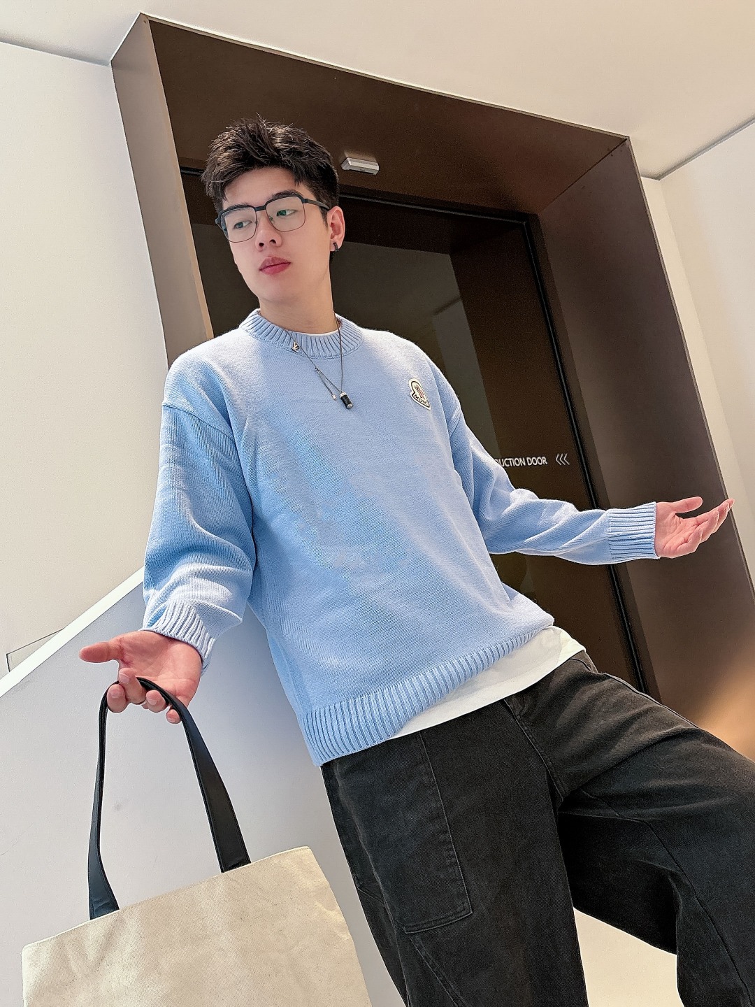 蒙口 💥独家专供新品时尚休闲毛衣 进口原版科技面料，柔软舒适，上身舒适透气，亲肤不扎人，独特混搭设计风格