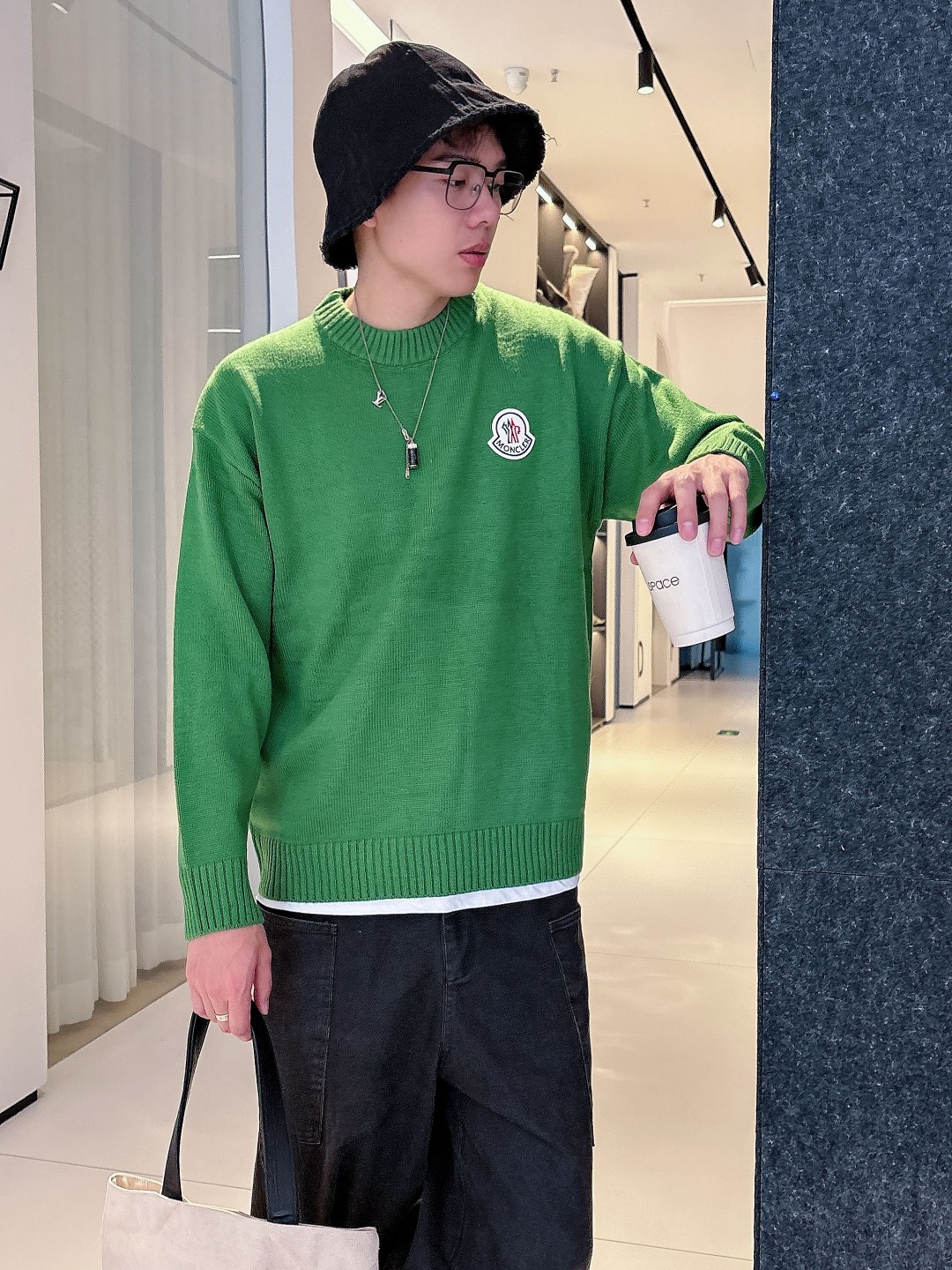 蒙口 💥独家专供新品时尚休闲毛衣 进口原版科技面料，柔软舒适，上身舒适透气，亲肤不扎人，独特混搭设计风格