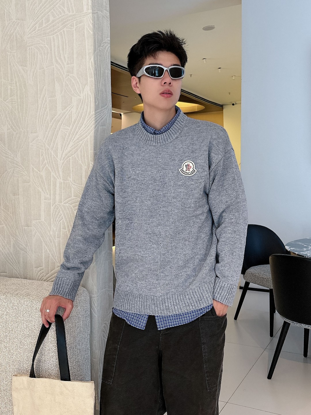 蒙口 💥独家专供新品时尚休闲毛衣 进口原版科技面料，柔软舒适，上身舒适透气，亲肤不扎人，独特混搭设计风格