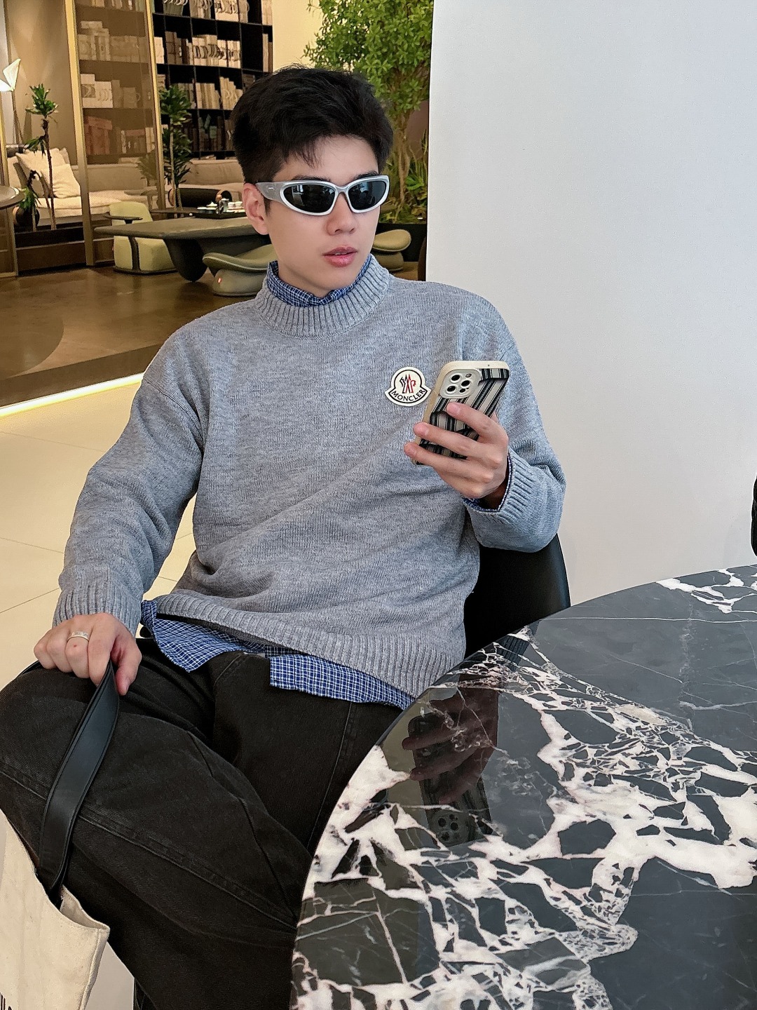 蒙口 💥独家专供新品时尚休闲毛衣 进口原版科技面料，柔软舒适，上身舒适透气，亲肤不扎人，独特混搭设计风格