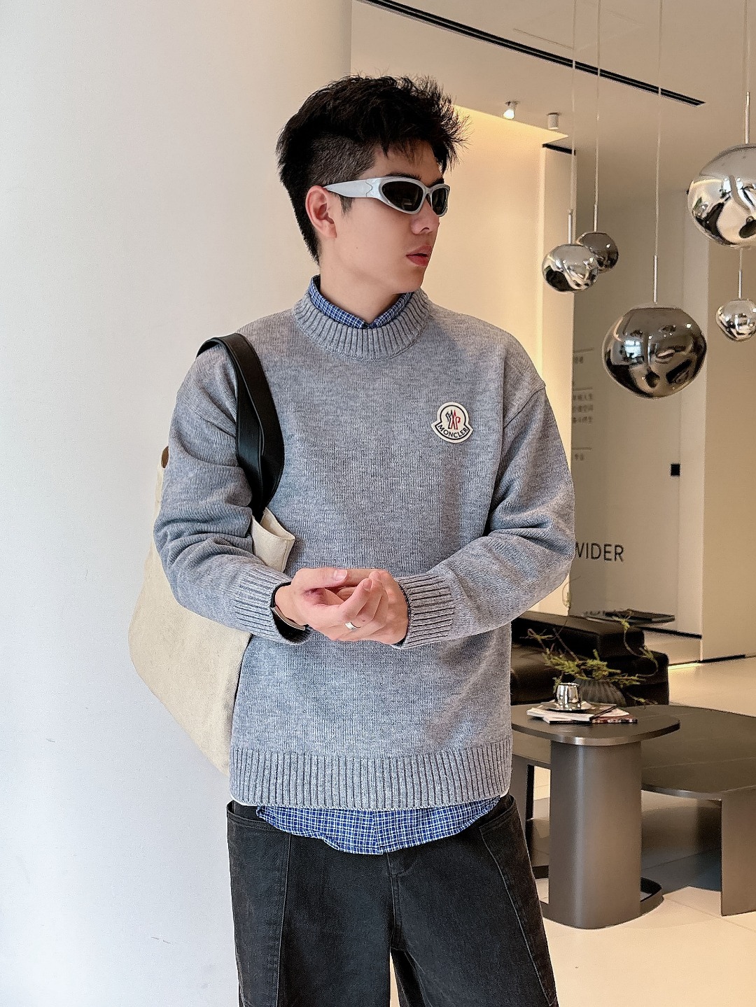 蒙口 💥独家专供新品时尚休闲毛衣 进口原版科技面料，柔软舒适，上身舒适透气，亲肤不扎人，独特混搭设计风格