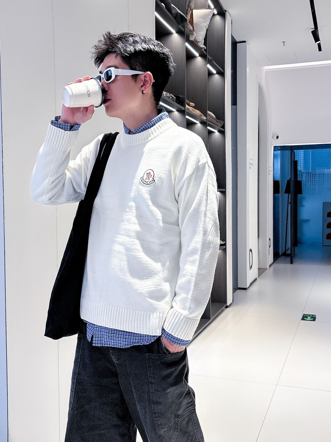 蒙口 💥独家专供新品时尚休闲毛衣 进口原版科技面料，柔软舒适，上身舒适透气，亲肤不扎人，独特混搭设计风格