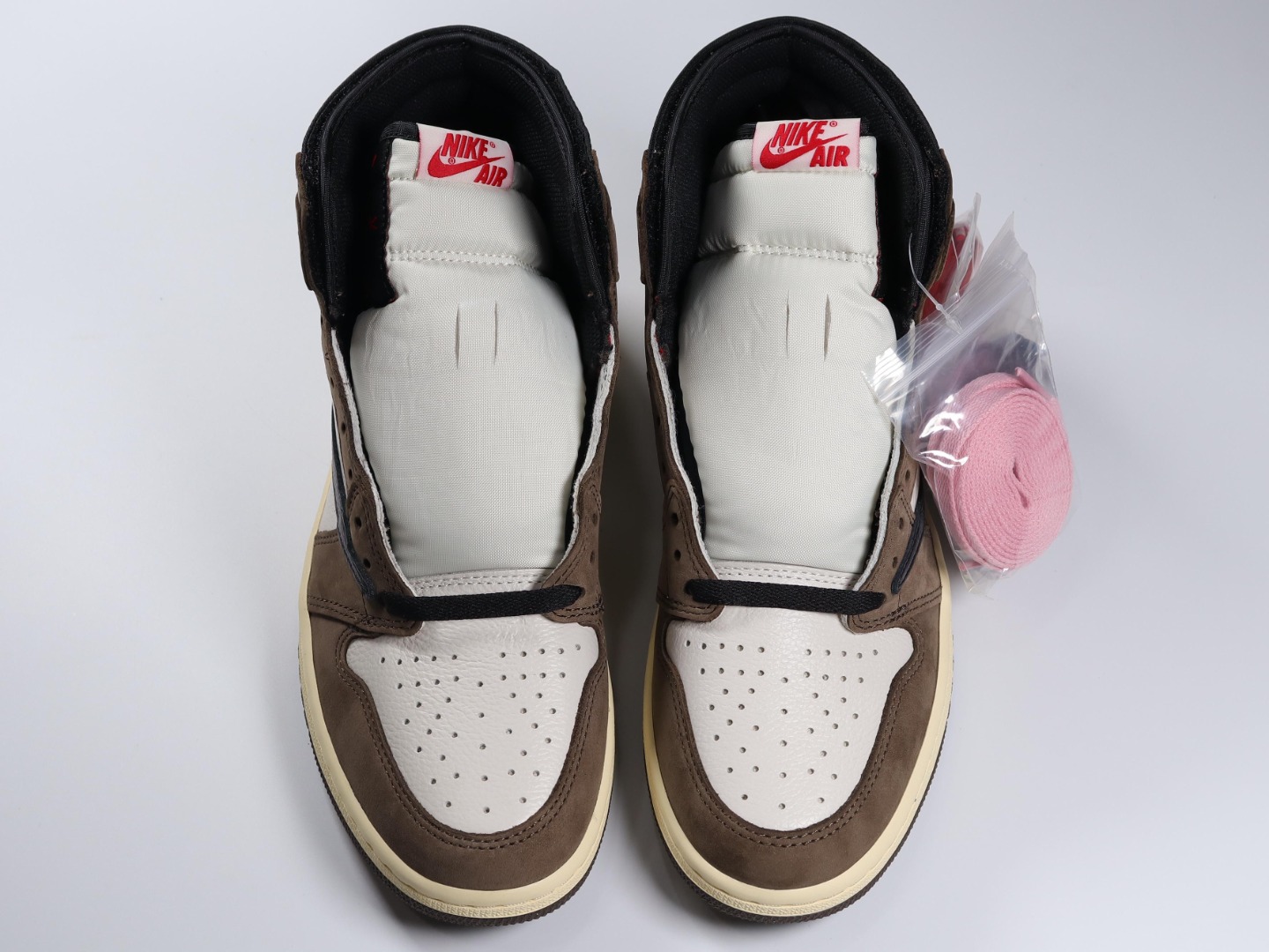 AJ1深棕高帮倒钩鬼脸鞋码40-48.5总裁R版出品-AirJordan1TravisScottAJ1T