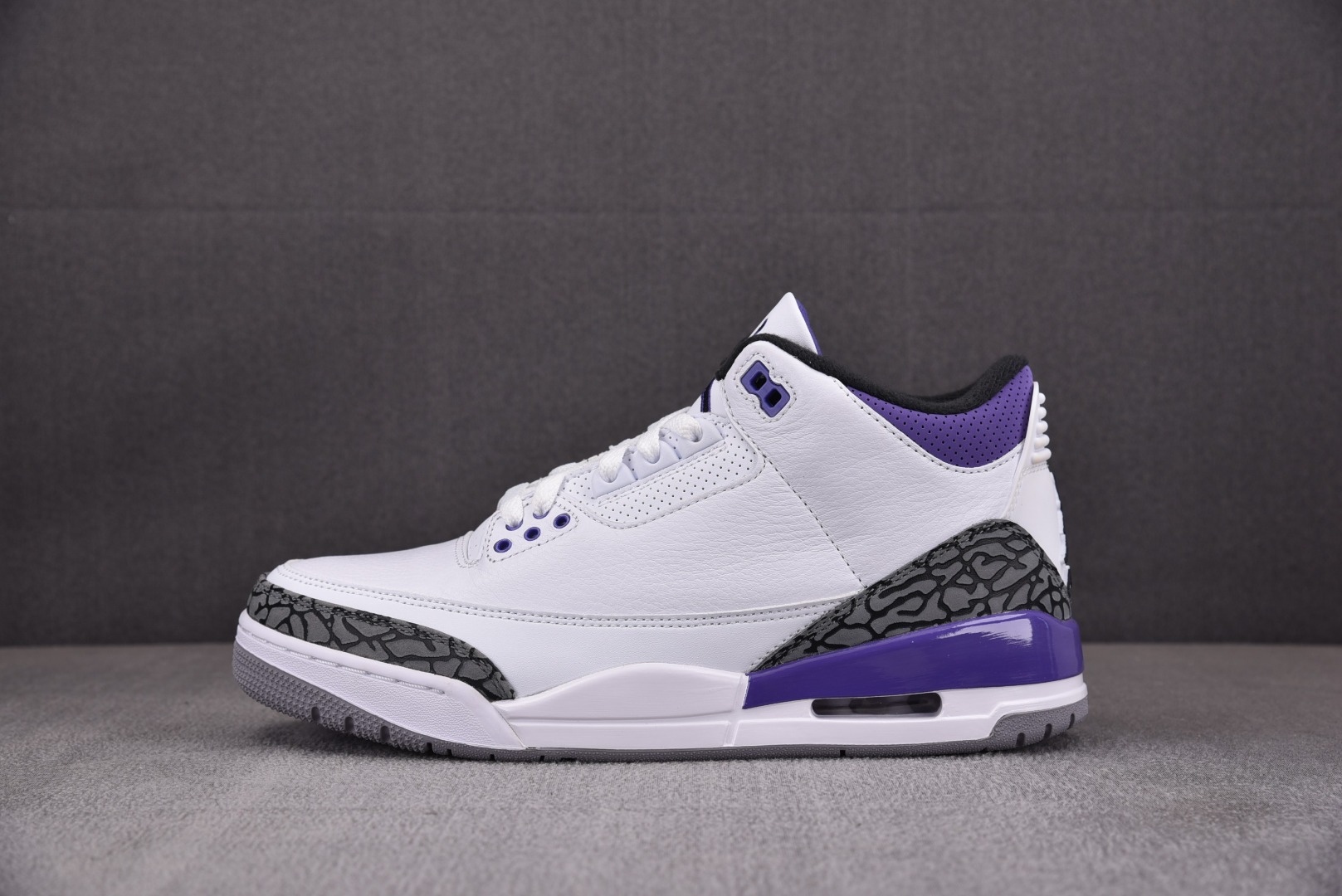 AJ3白紫鞋码36-48.5总裁R版出品-AirJordan3Retro“DarkIris”白紫CT85