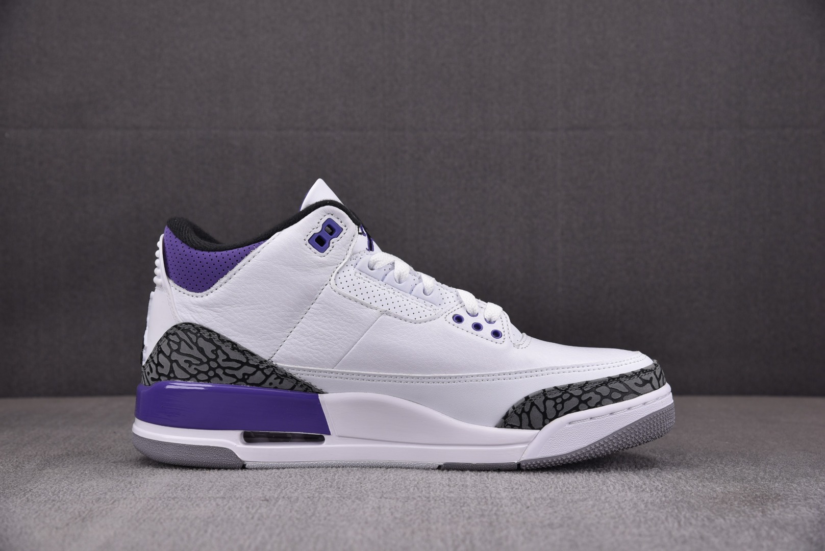 AJ3白紫鞋码36-48.5总裁R版出品-AirJordan3Retro“DarkIris”白紫CT85