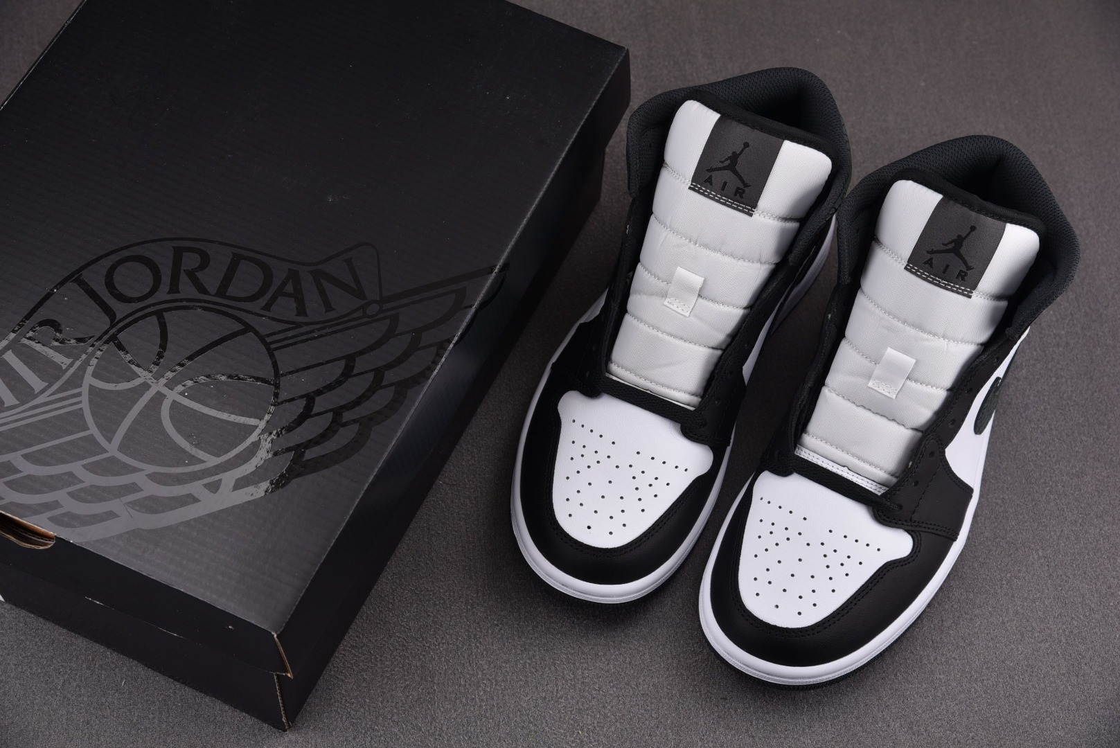 AJmid黑白尺码:40-46总裁R版出品-AirJordan1Mid“PandaElephant”黑白