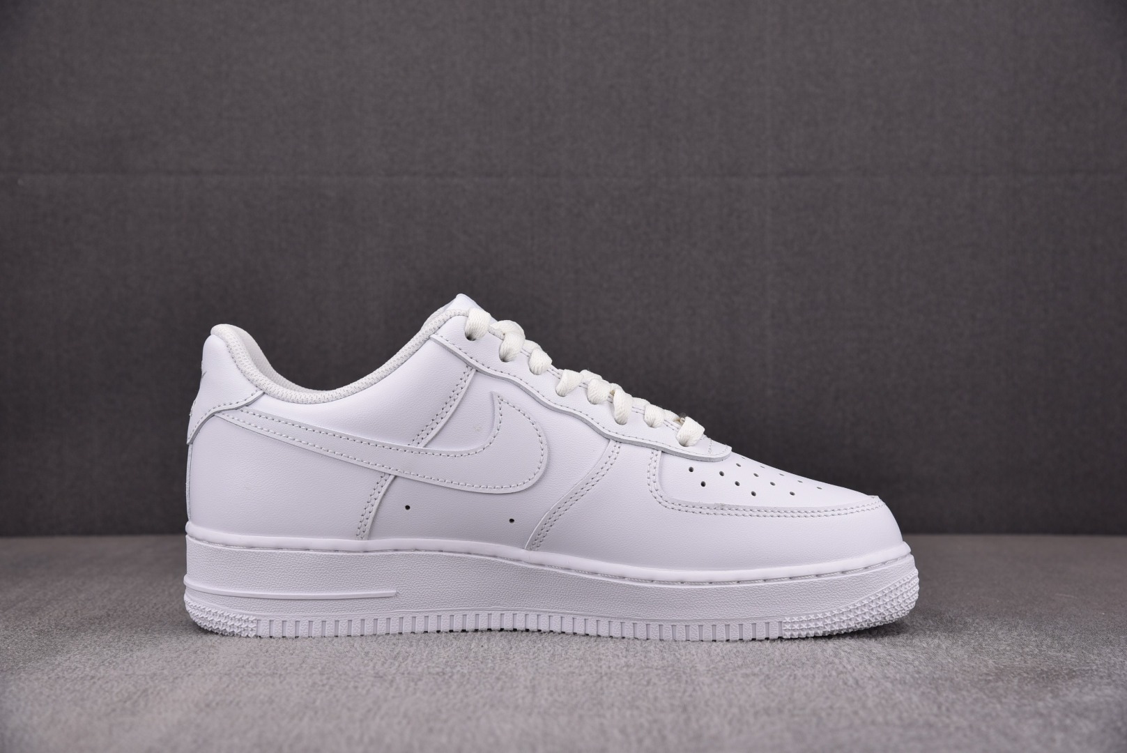 AF1白尺码:35.5-46总裁R版出品-AirForce1Low07AF1全白CW2288-111YZ