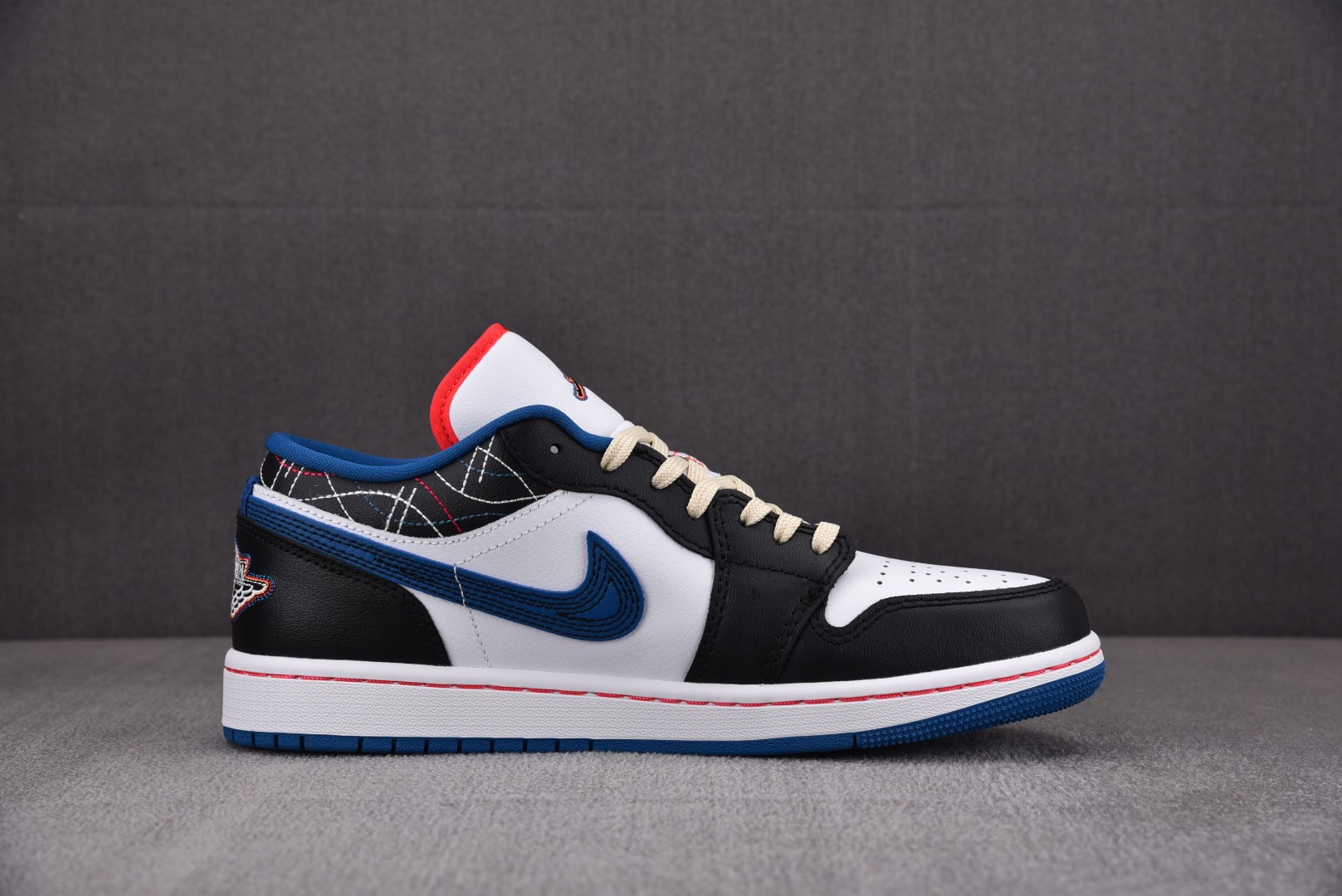 AJLow白黑蓝尺码:40-46总裁R版出品-AirJordan1Low白黑蓝FV3622-141