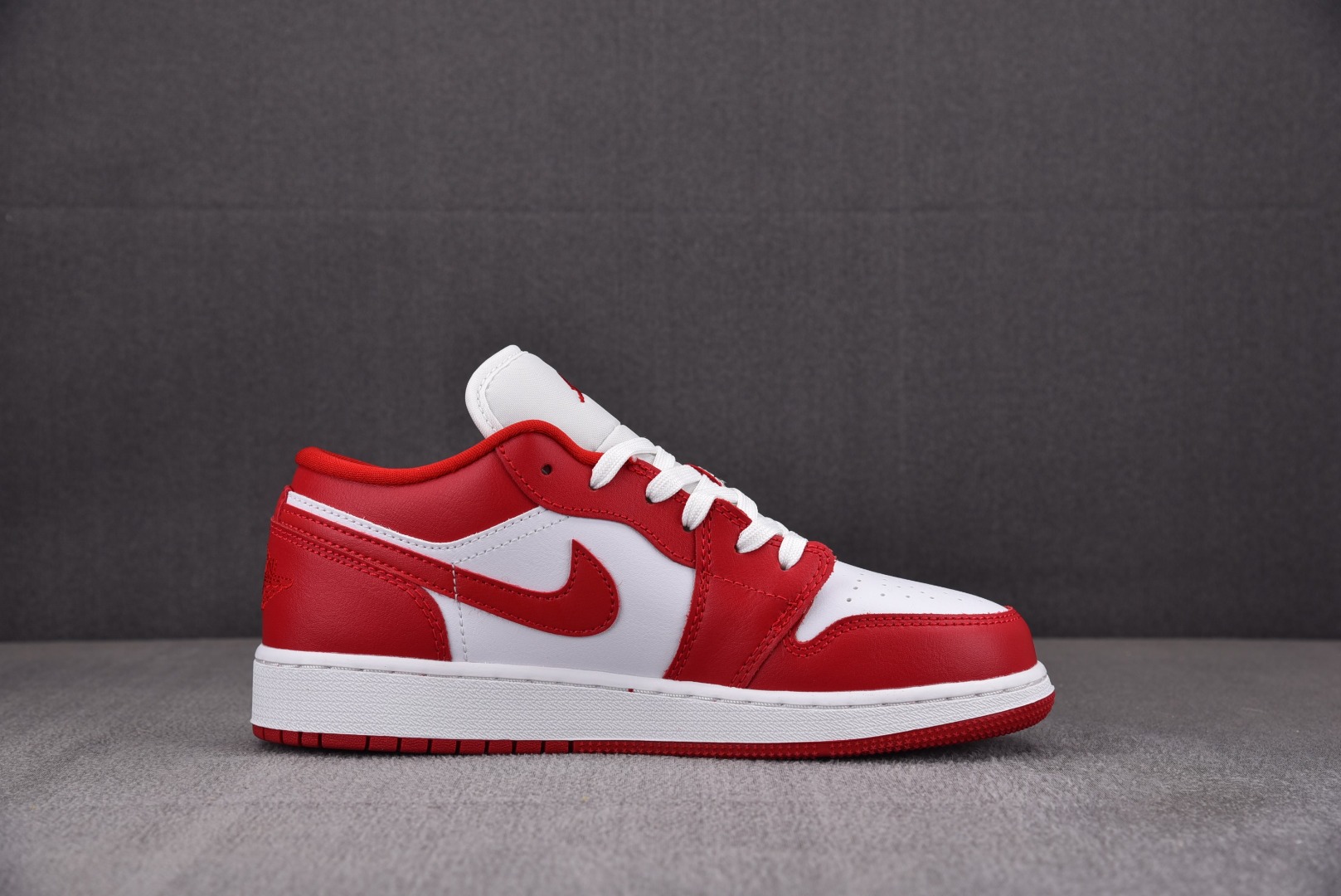 AJLow白红尺码:35.5-46总裁R版出品-AirJordan1LowGS“GymRed”白红553