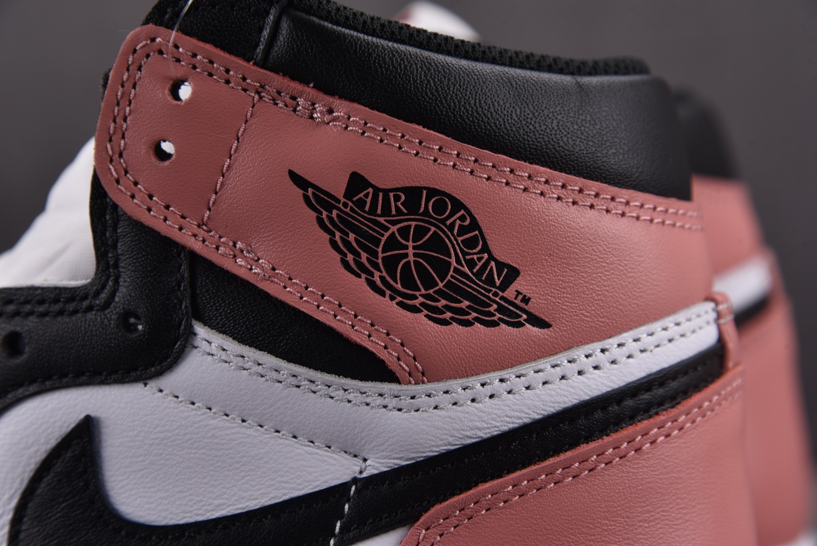 AJ1粉色尺码:40-47.5总裁R版出品-AirJordan1RetroHigh“RustPink”粉