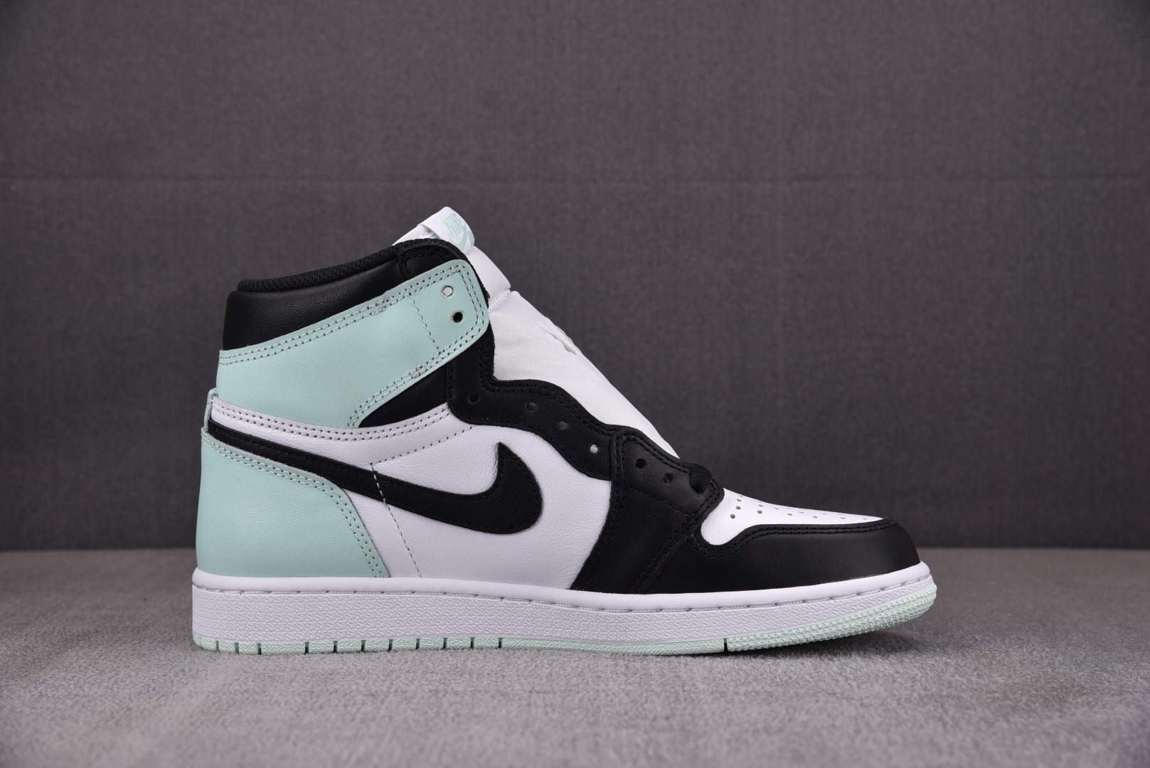 AJ1薄荷绿尺码:40-47.5总裁R版出品-AirJordan1RetroHigh“Igloo”冰屋薄