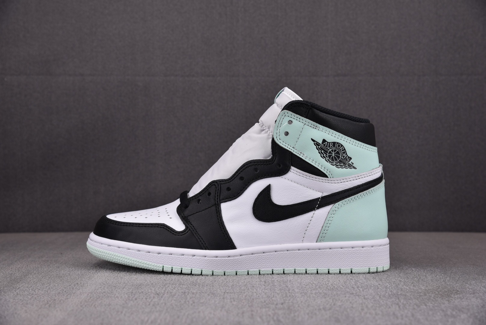 AJ1薄荷绿尺码:40-47.5总裁R版出品-AirJordan1RetroHigh“Igloo”冰屋薄