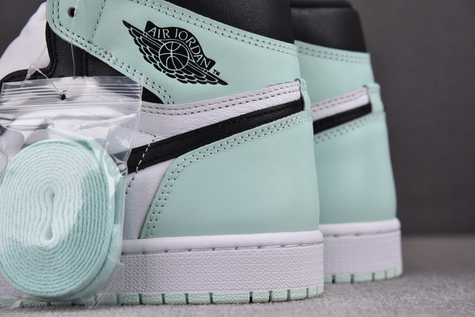 AJ1薄荷绿 尺码:40-47.5纯原-Air Jordan 1 Retro High“Igloo”冰屋