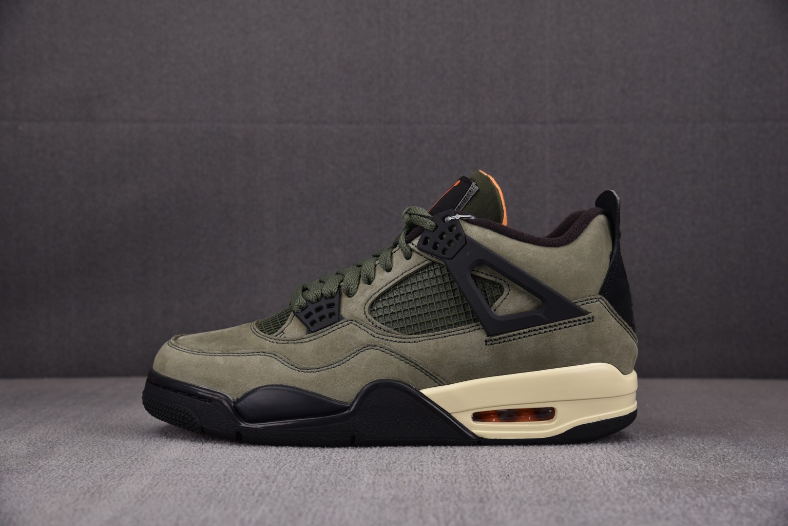 AJ4军绿尺码:40-50.5总裁R版出品-AirJordan4RetroUNDFTD军绿书包JBM35