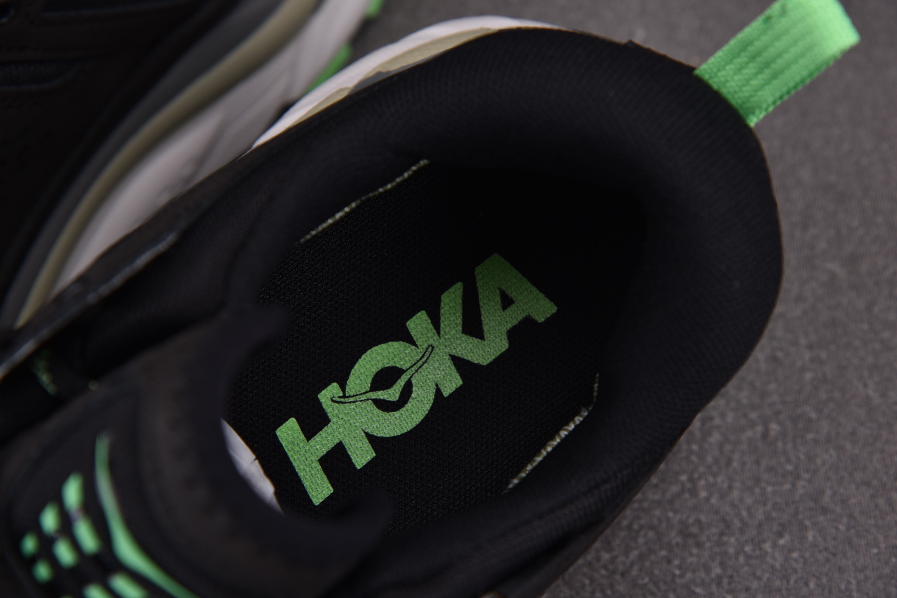 HOKA尺码:40-46总裁R版出品-HOKAONEONETorUltra黑灰绿1130310-BZST