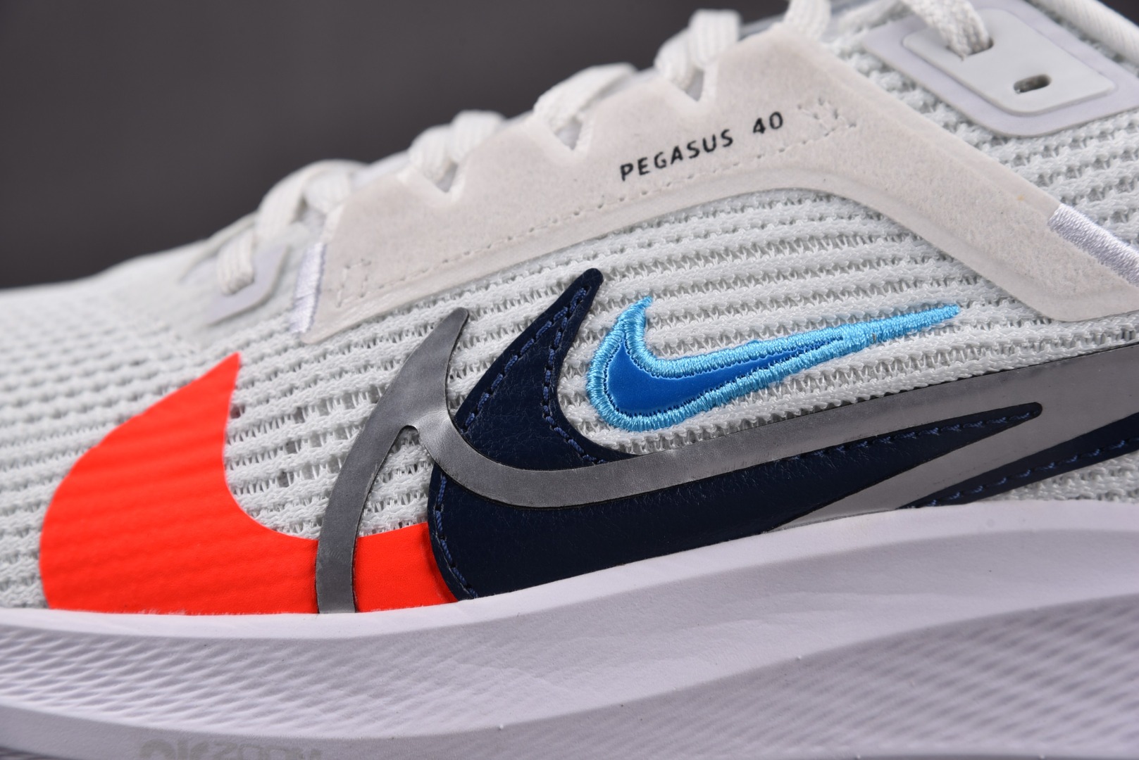 Pegasus40尺码:35.5-46总裁R版出品-Pegasus40PRM飞马40白彩色FB7179-