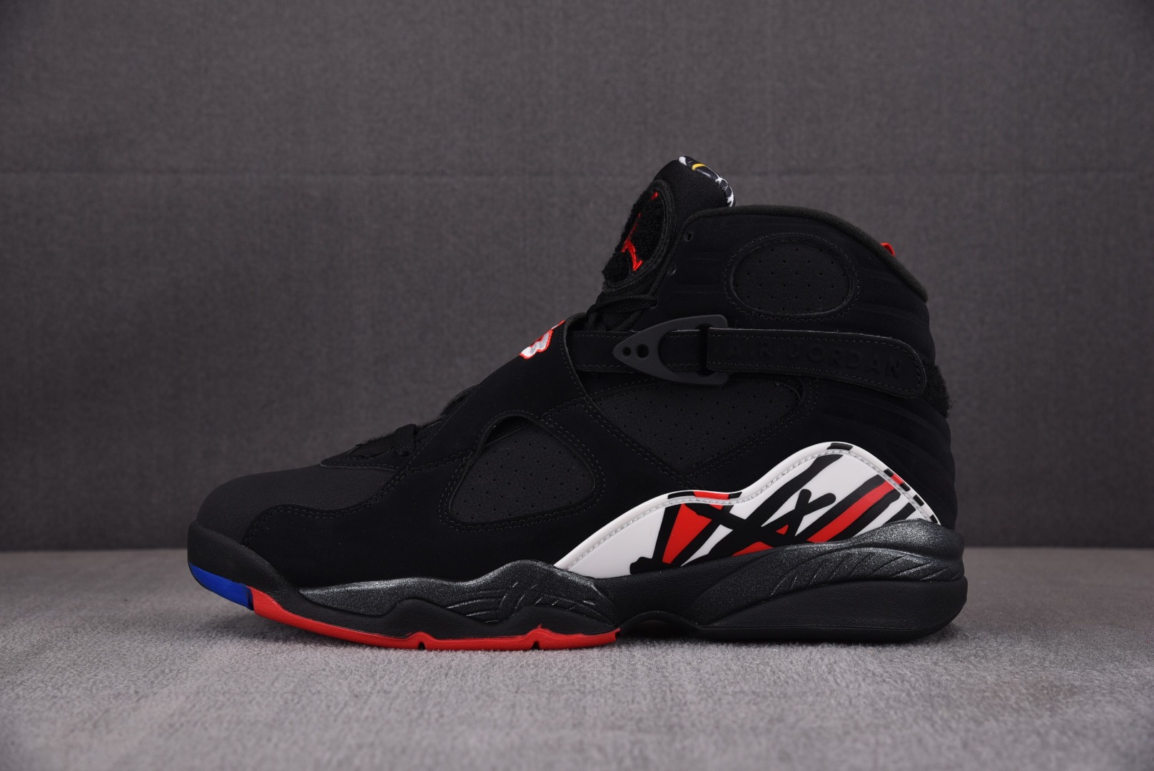 AJ8季后赛尺码:40-47.5总裁R版出品-AirJordan8Retro“Playoffs”季后赛黑