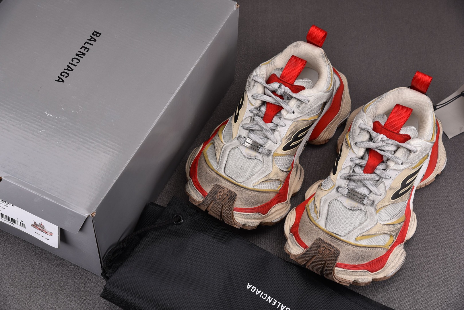 Balenciaga尺码:35-46超重偏大一码总裁R版出品-BalenciagaCARGO米白红YZ0