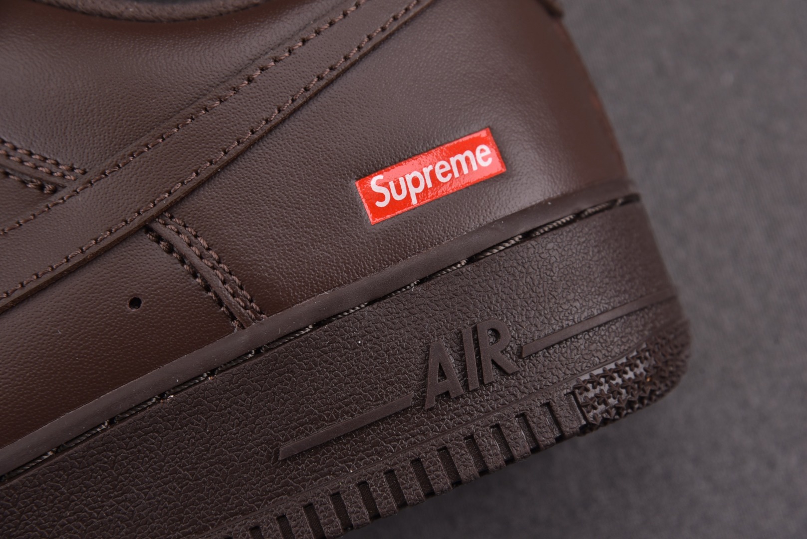 AF1深棕尺码:35.5-47.5总裁R版出品-SupremexNKAirForce1Low“Baroq