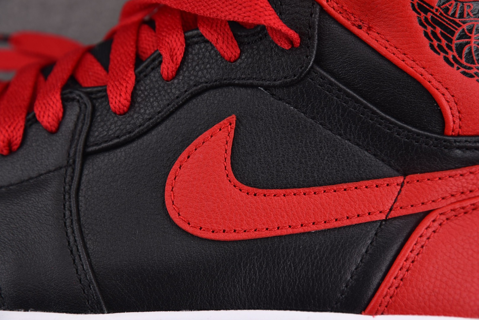 AJ1黑红尺码:40-47.5总裁R版出品-AirJordan1Retro“Banned”2011黑红4